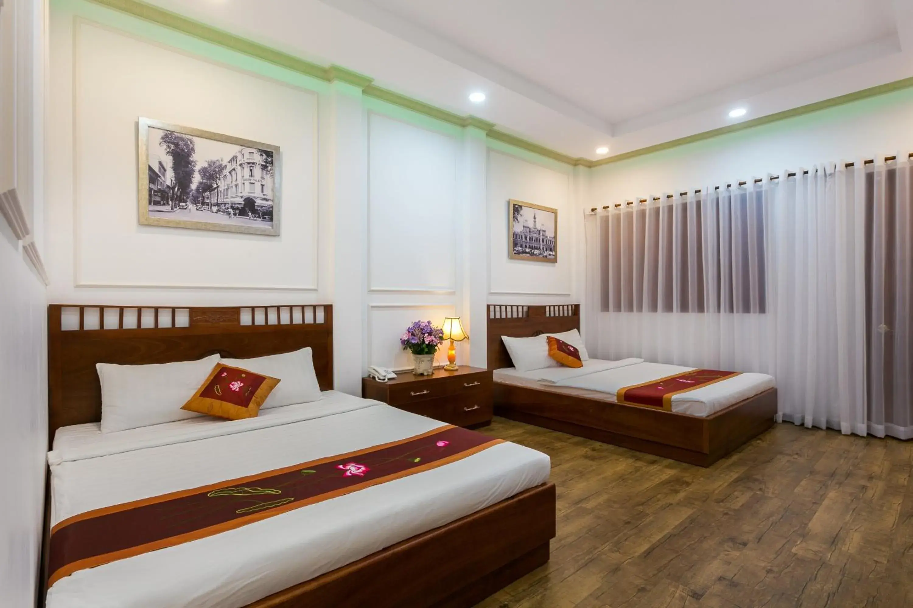 Family Room with Balcony in Indochine Ben Thanh Hotel & Apartments Family Room with Balcony in Indochine Ben Thanh Hotel & Apartments