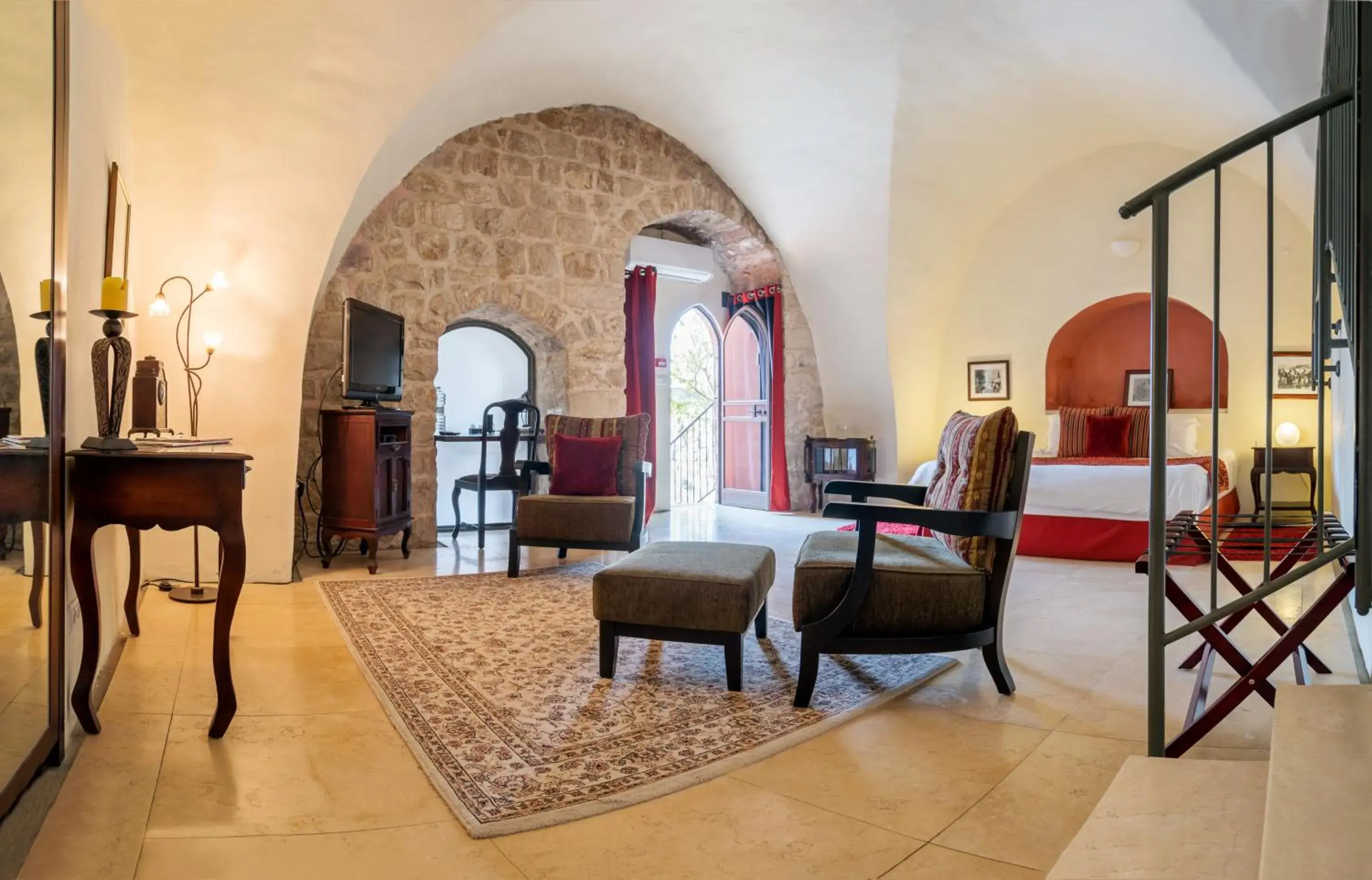 Superior Suite in Artists Colony Inn Zefat Superior Suite in Artists Colony Inn Zefat