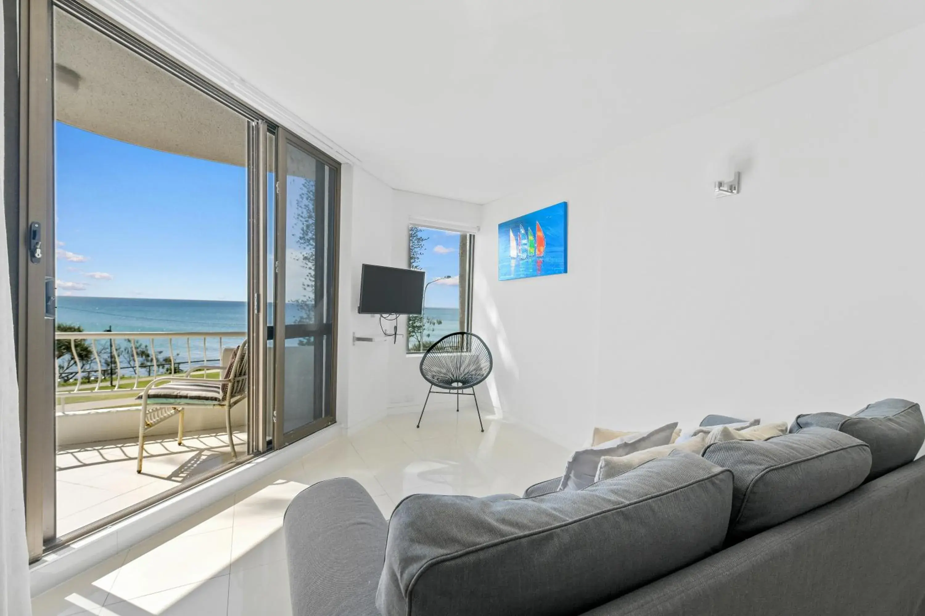 Superior One-Bedroom Apartment with Ocean View in Alexandria Apartments Superior One-Bedroom Apartment with Ocean View in Alexandria Apartments