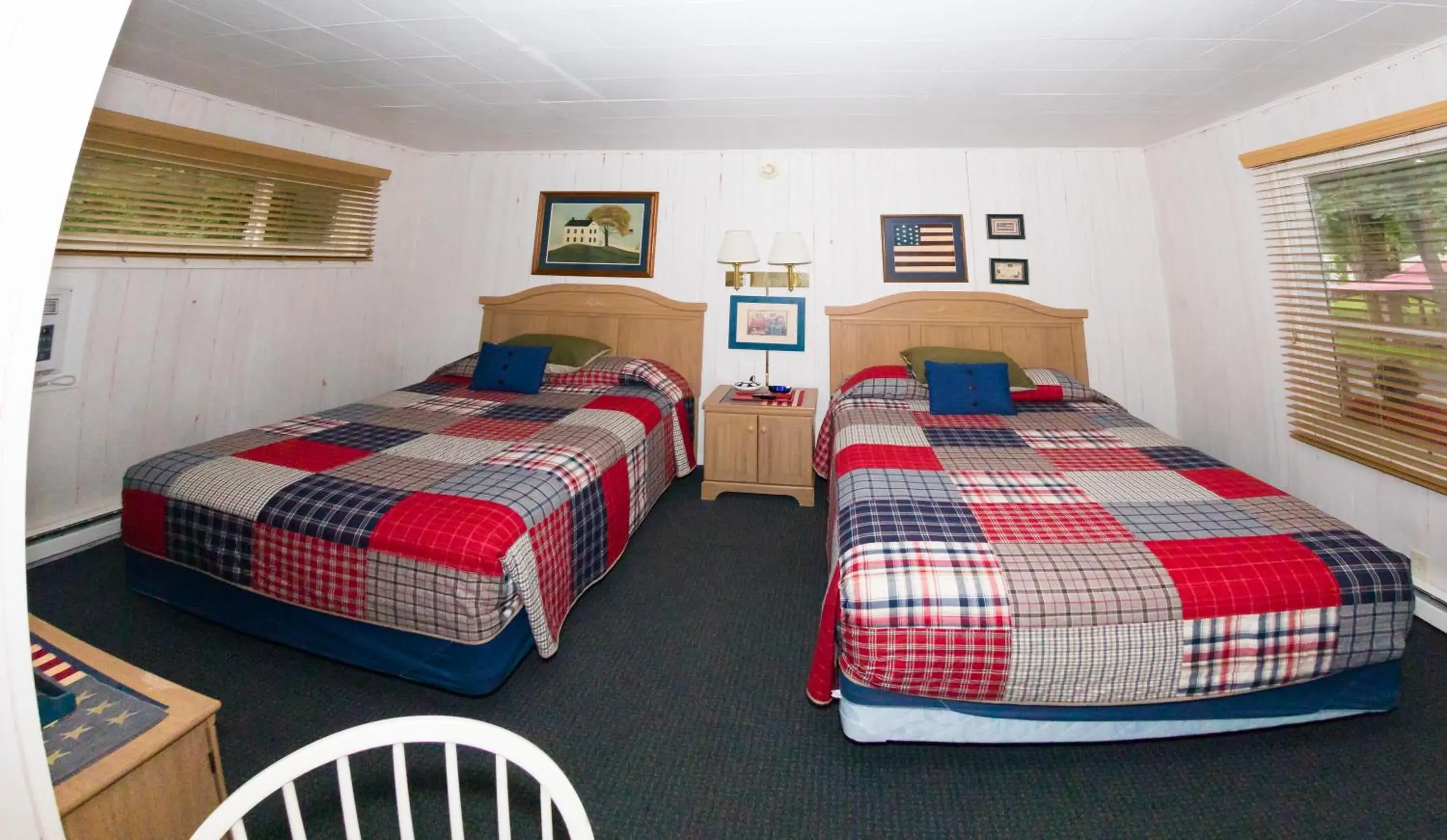 Superior Quadruple Room in Oak Park Inn Superior Quadruple Room in Oak Park Inn