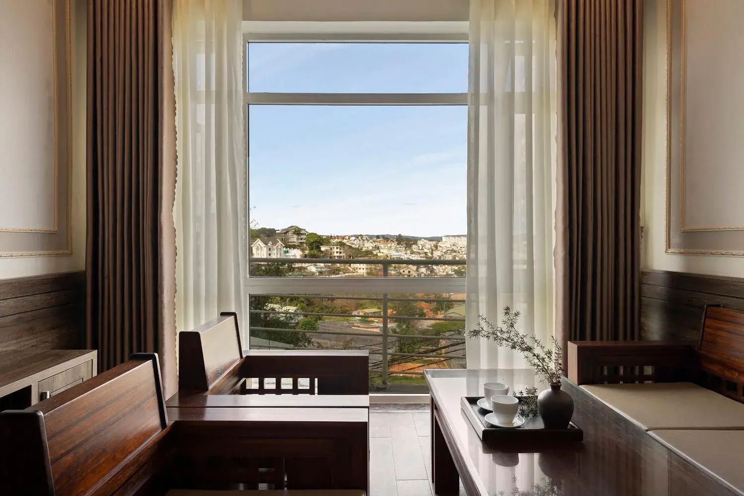 Deluxe Family Room in New Life Hotel - Da Lat Deluxe Family Room in New Life Hotel - Da Lat