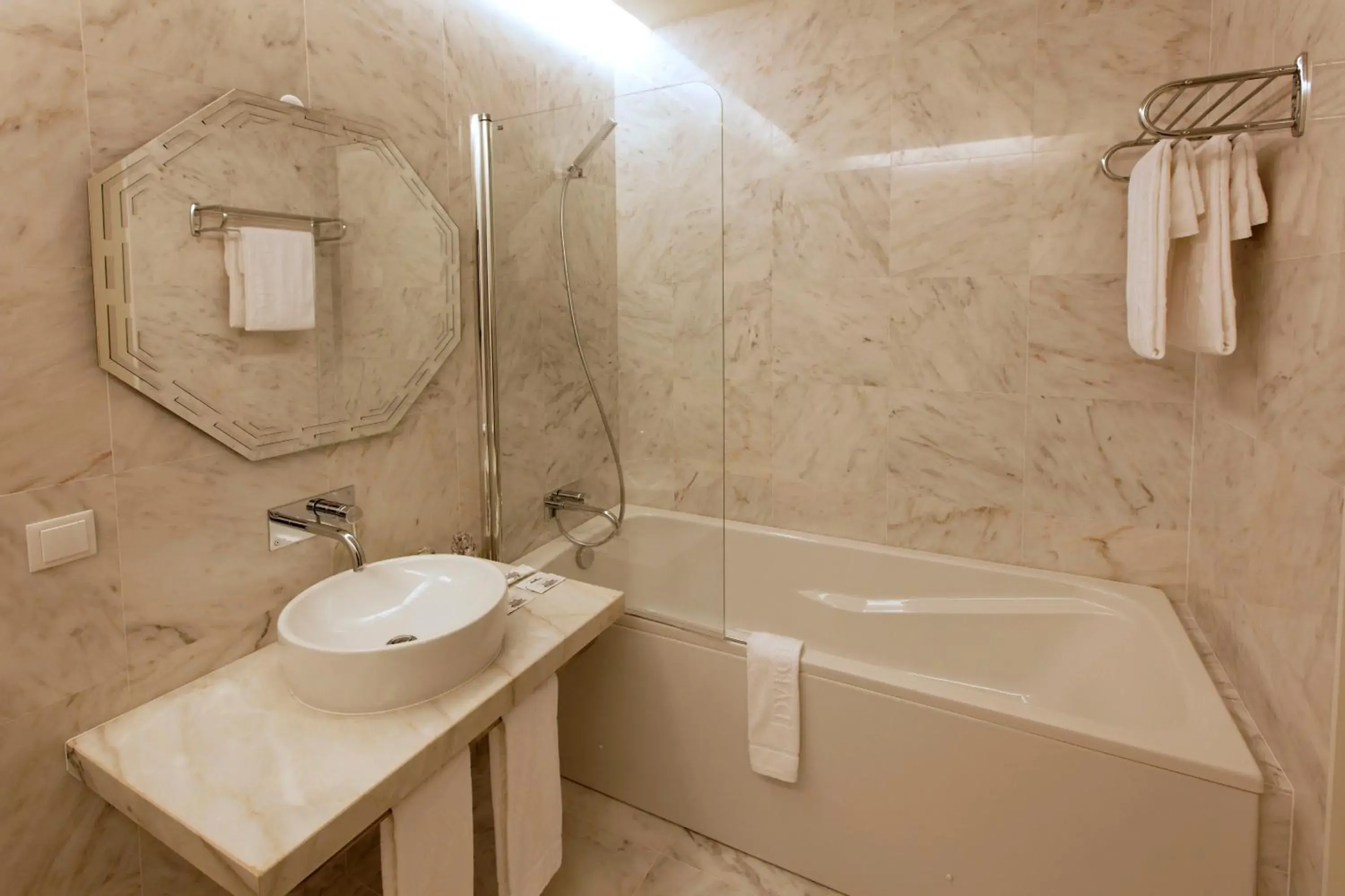Superior Double or Twin Room in HD | Duecitânia Design Hotel Superior Double or Twin Room in HD | Duecitânia Design Hotel