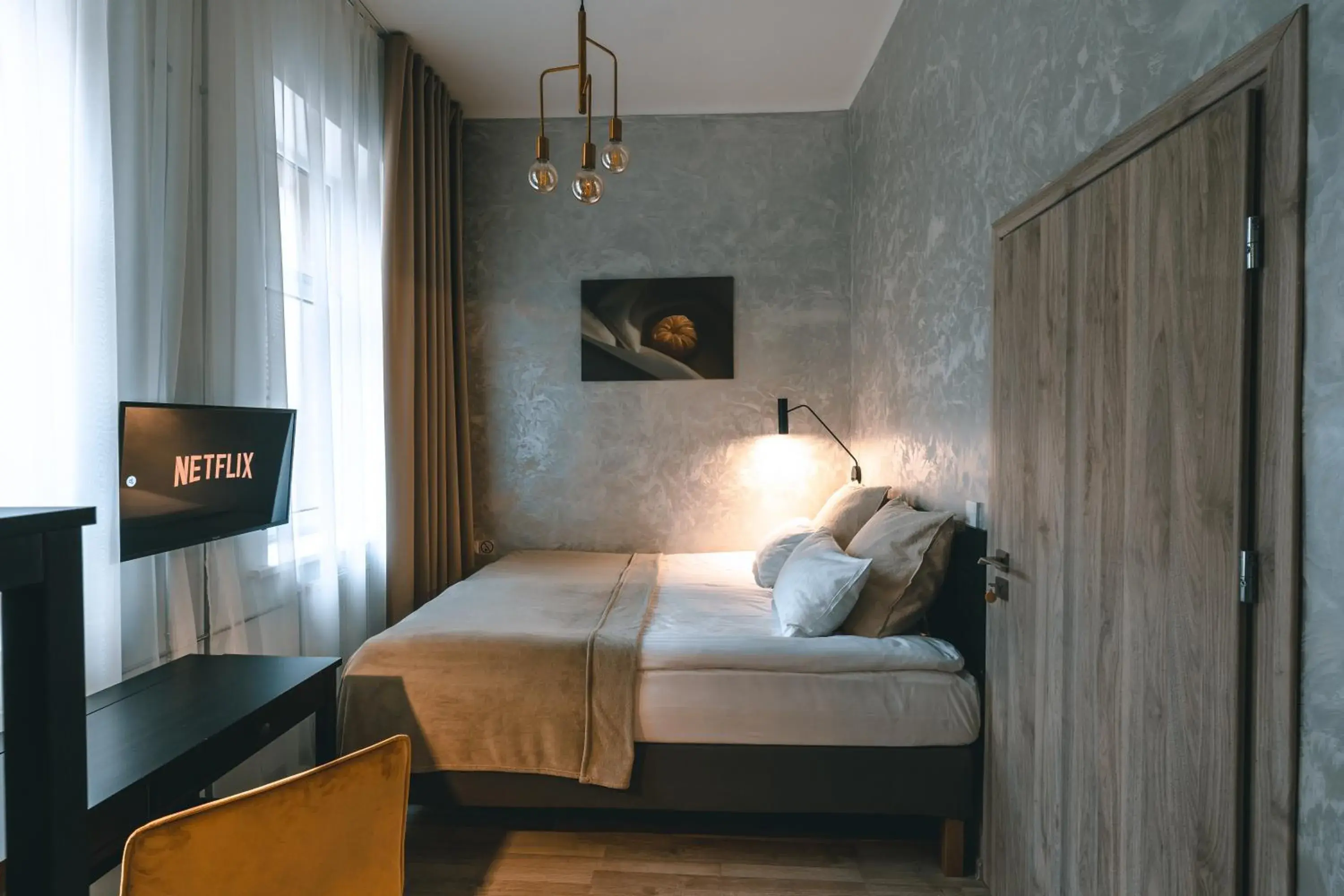 Double Room with Garden View in Brother House Kaunas Double Room with Garden View in Brother House Kaunas