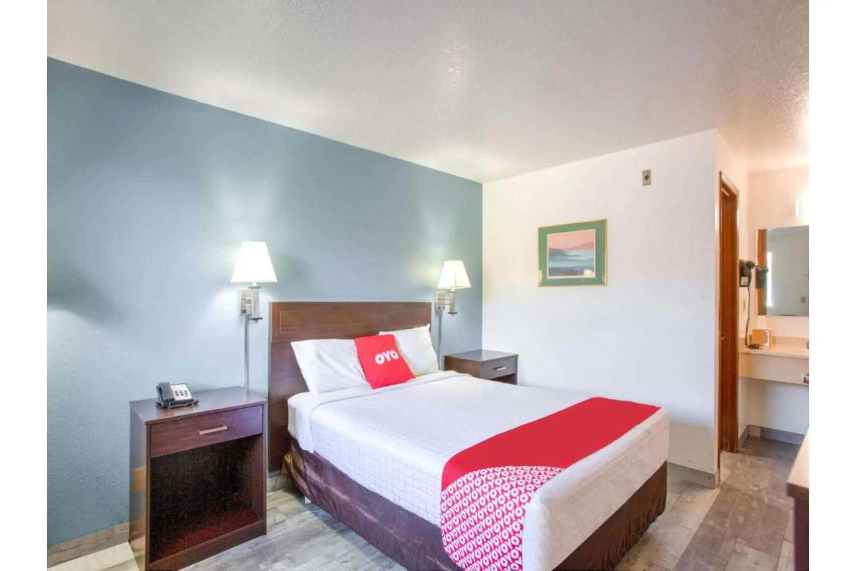 Queen Room - Disability Access in OYO Woodland Hotel and Suites Queen Room - Disability Access in OYO Woodland Hotel and Suites