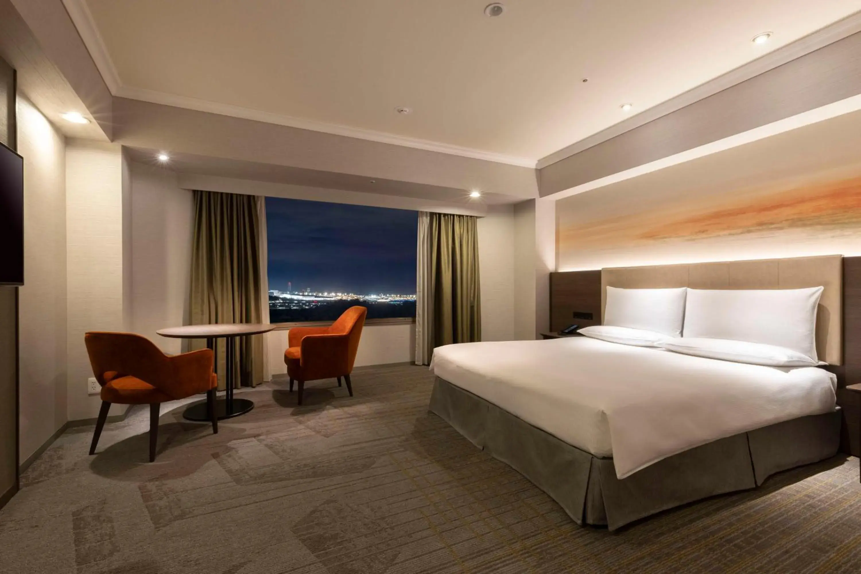 Deluxe Superior Queen Room - Airport View in Hilton Tokyo Narita Airport Deluxe Superior Queen Room - Airport View in Hilton Tokyo Narita Airport