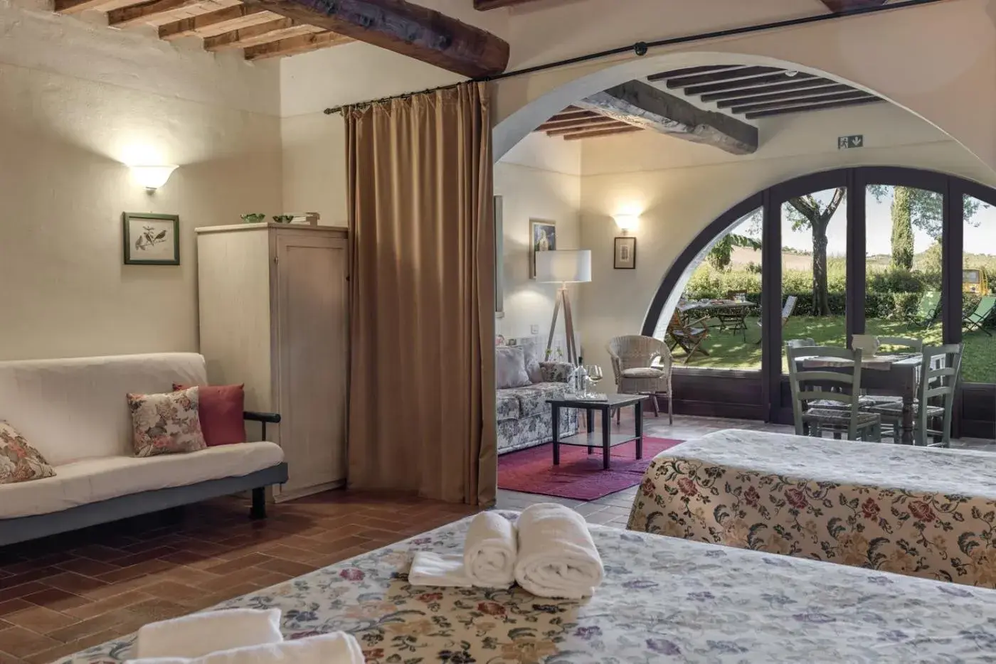 Superior Studio (3 Adults + 1 Child) in Borgo Al Cerro Superior Studio (3 Adults + 1 Child) in Borgo Al Cerro