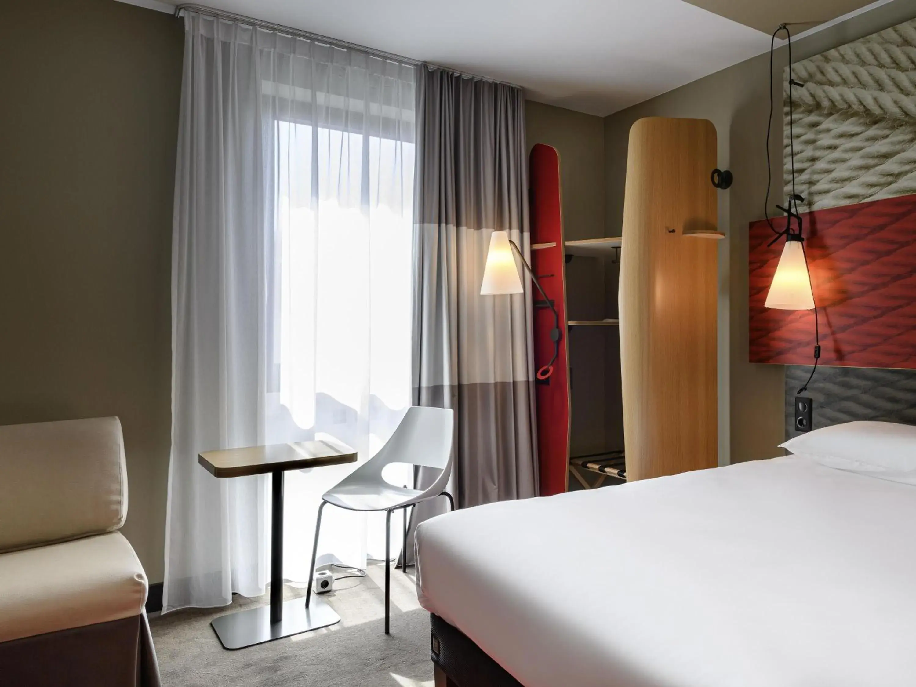 Family Room with One Double Bed and One Single Bed in ibis Regensburg Zentrum Family Room with One Double Bed and One Single Bed in ibis Regensburg Zentrum