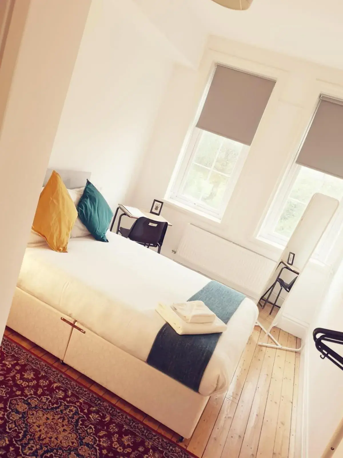 Double Room with Private Bathroom in Endsleigh Park Hotel Double Room with Private Bathroom in Endsleigh Park Hotel