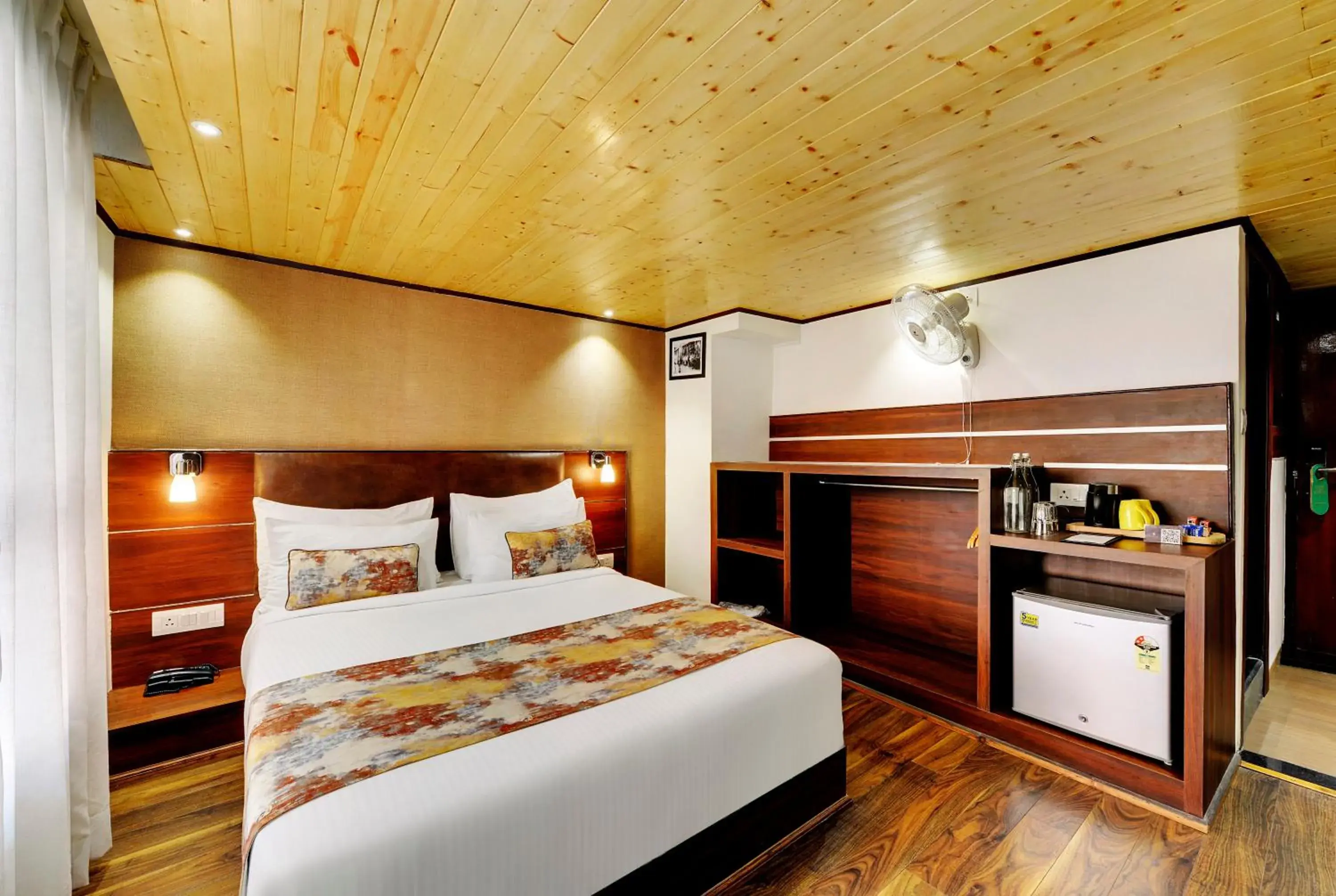 Standard Double Room in Yashshree Mall Road Darjeeling Standard Double Room in Yashshree Mall Road Darjeeling