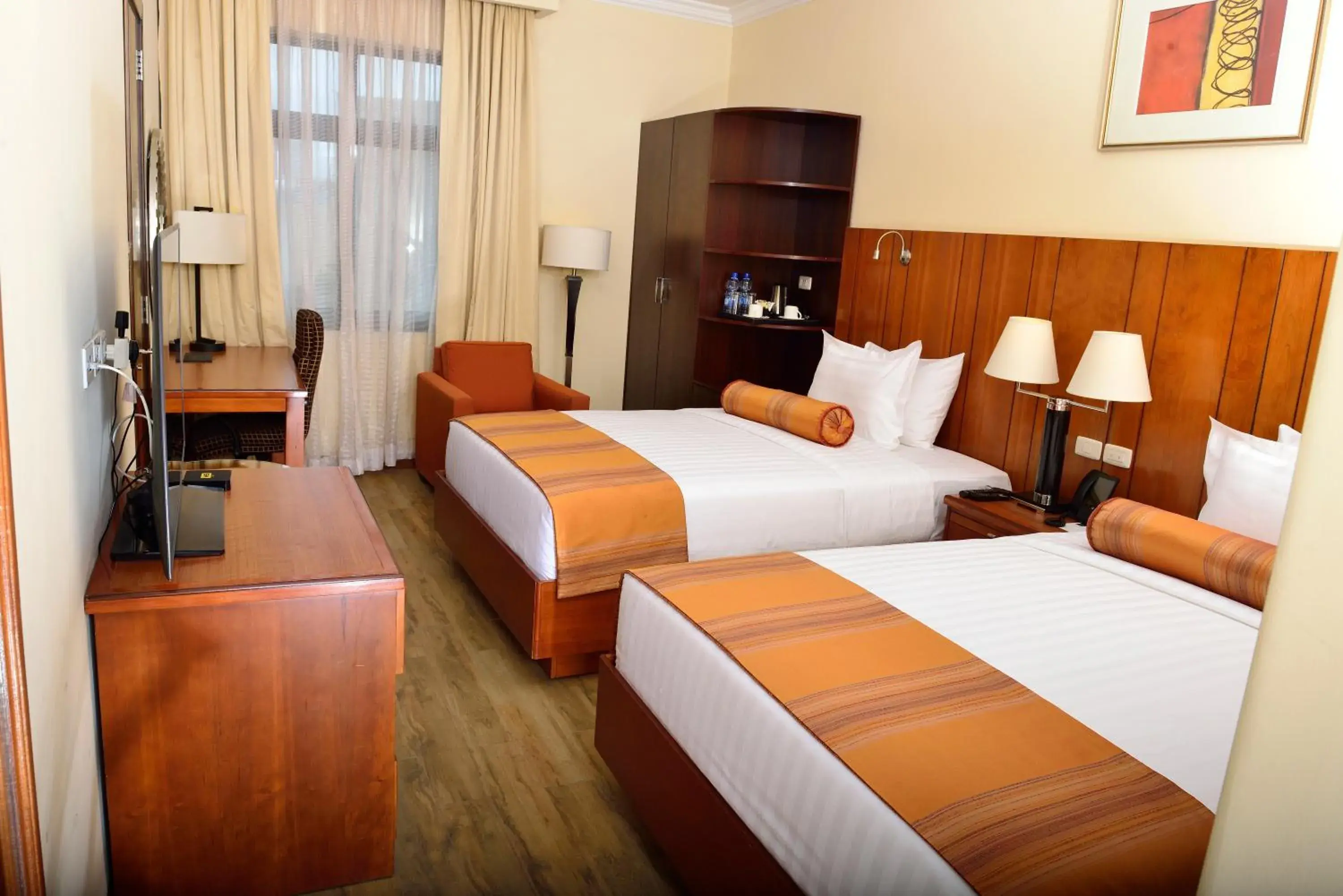 Deluxe Twin Room in The HUB Hotel Deluxe Twin Room in The HUB Hotel