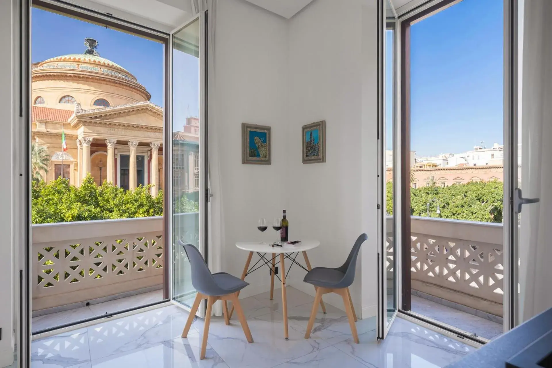 Superior Deluxe Apartment in Palazzo Sovrana Serviced Luxury Apartments Superior Deluxe Apartment in Palazzo Sovrana Serviced Luxury Apartments