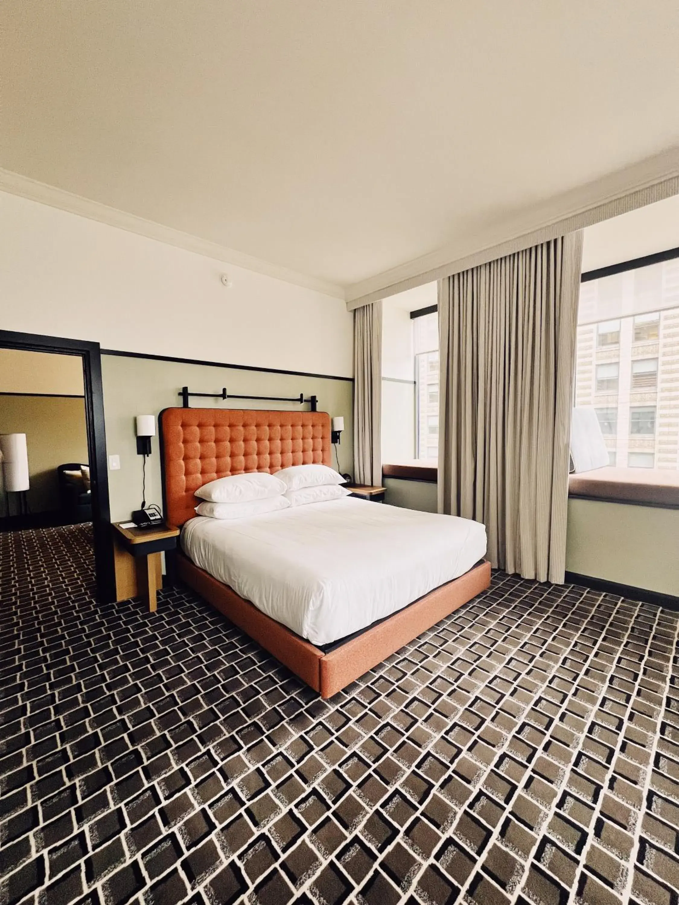 King Suite with Mobility Accessible Roll-In Shower in Kimpton Hotel Monaco Chicago, an IHG Hotel King Suite with Mobility Accessible Roll-In Shower in Kimpton Hotel Monaco Chicago, an IHG Hotel