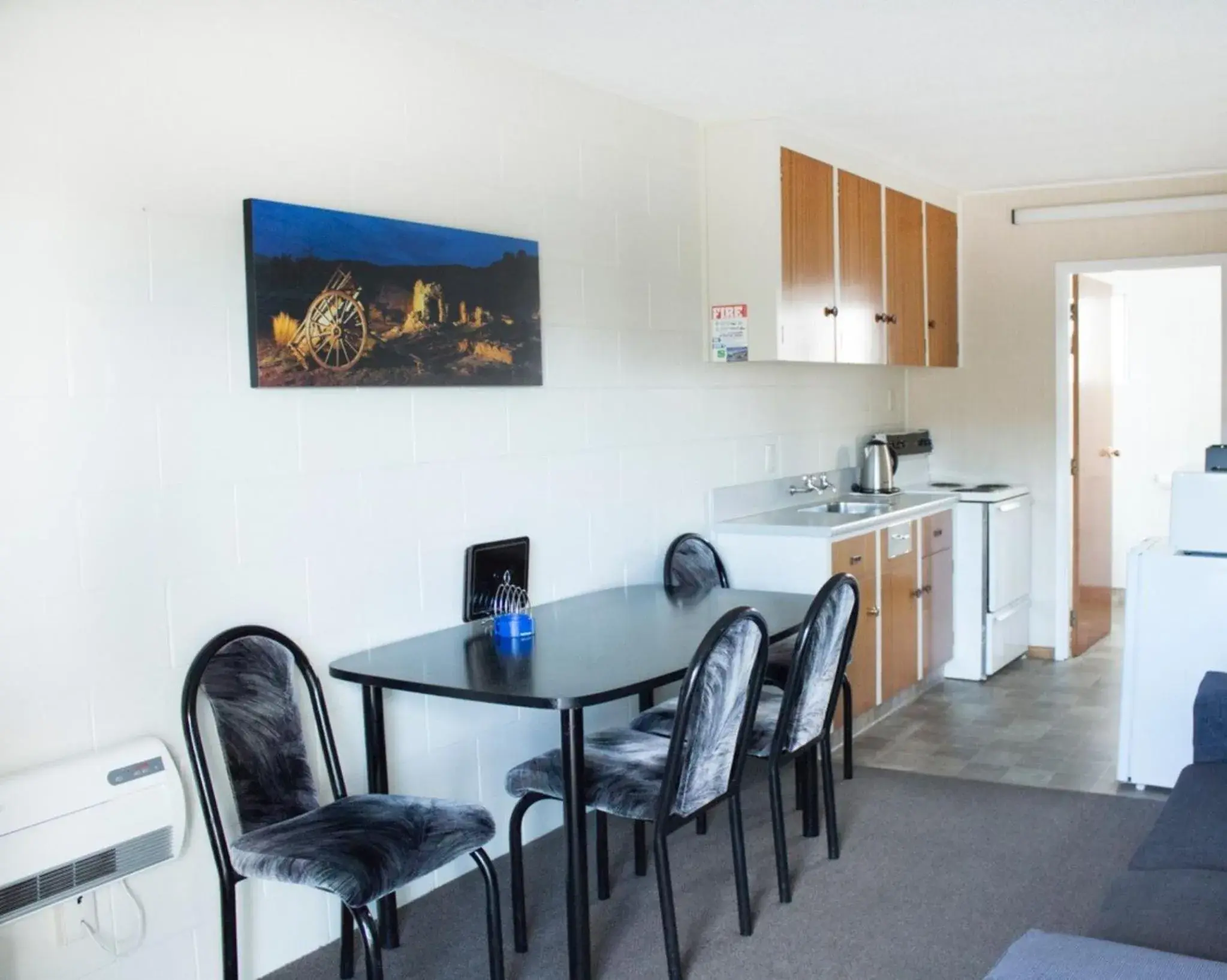 One-Bedroom Apartment in Alpine Motel One-Bedroom Apartment in Alpine Motel