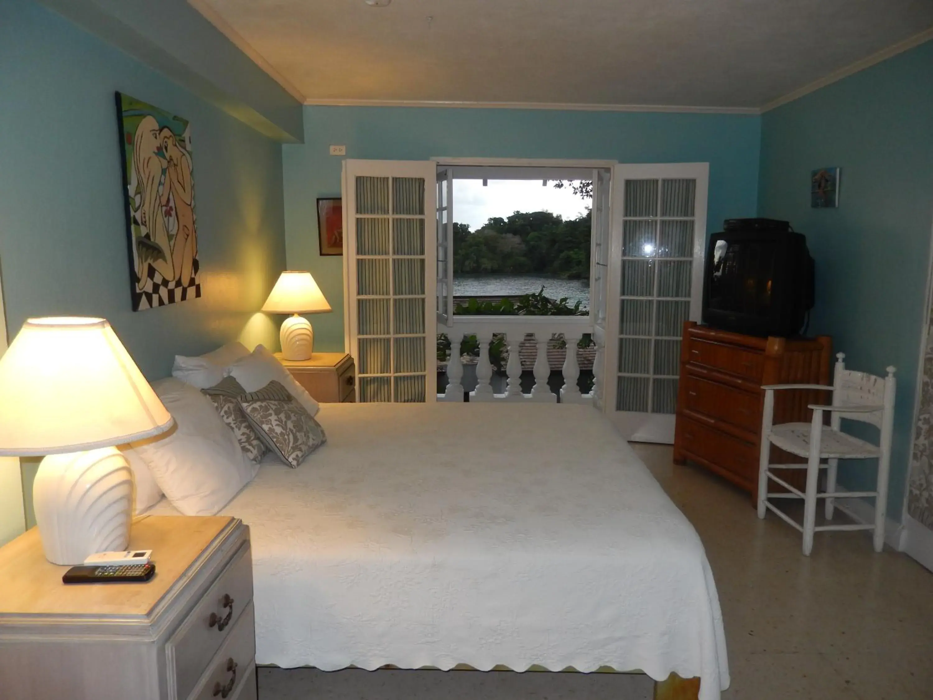 Superior Double Room with Air Conditioning in Moon San Villa at the Blue Lagoon Superior Double Room with Air Conditioning in Moon San Villa at the Blue Lagoon