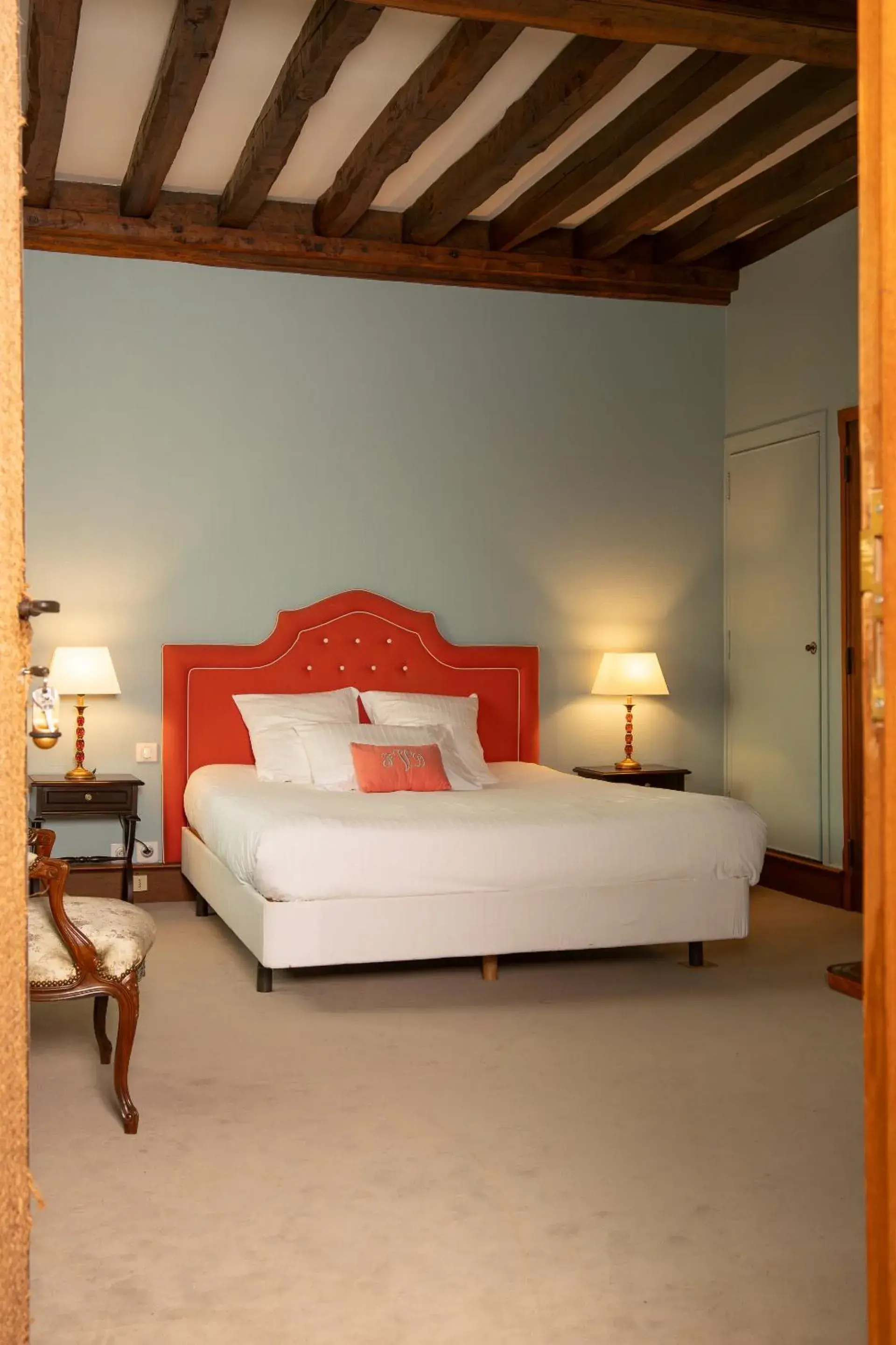 Deluxe Double Room in DOMAINE ST GERMER Deluxe Double Room in DOMAINE ST GERMER