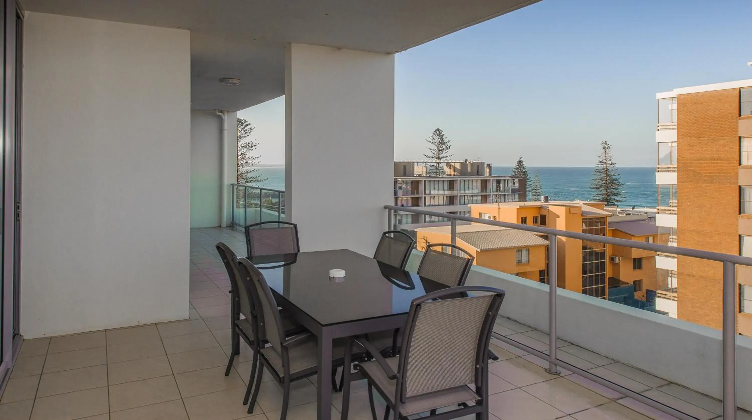 Three-Bedroom Apartment with Ocean View in Ki-ea Apartments Three-Bedroom Apartment with Ocean View in Ki-ea Apartments