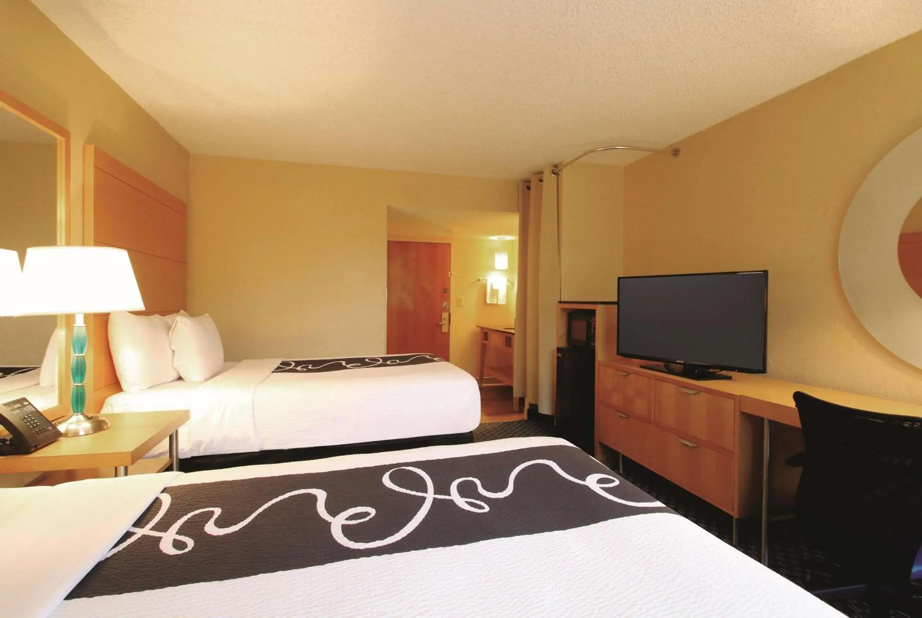 Double Room in La Quinta I-95 Deerfield Beach - Next to The Home Depot & Behind The Wawa Double Room in La Quinta I-95 Deerfield Beach - Next to The Home Depot & Behind The Wawa