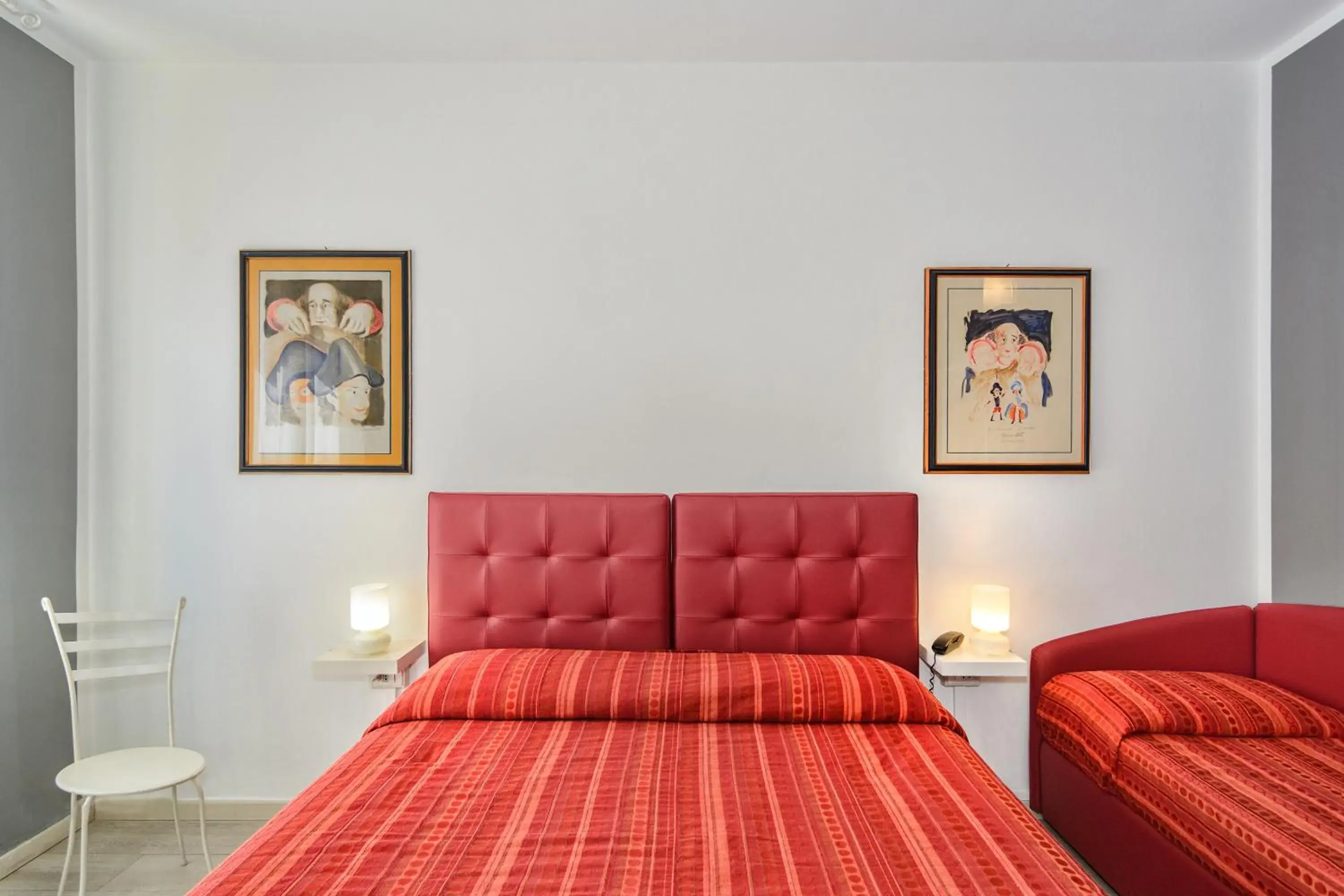 Triple Room in City Hotel Triple Room in City Hotel