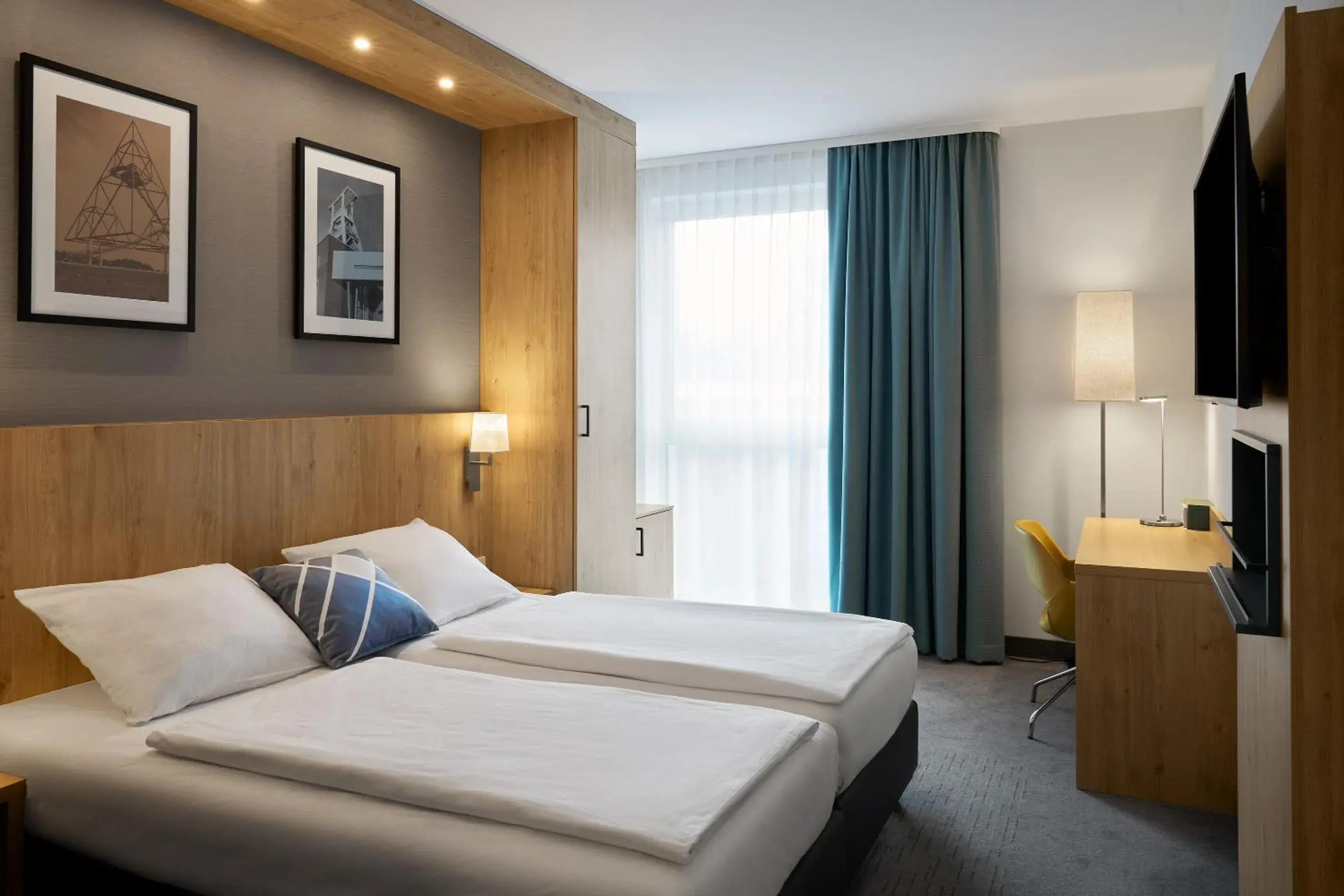 Standard Quiet Twin Room with Courtyard View in Four Points Flex by Sheraton Bochum Standard Quiet Twin Room with Courtyard View in Four Points Flex by Sheraton Bochum