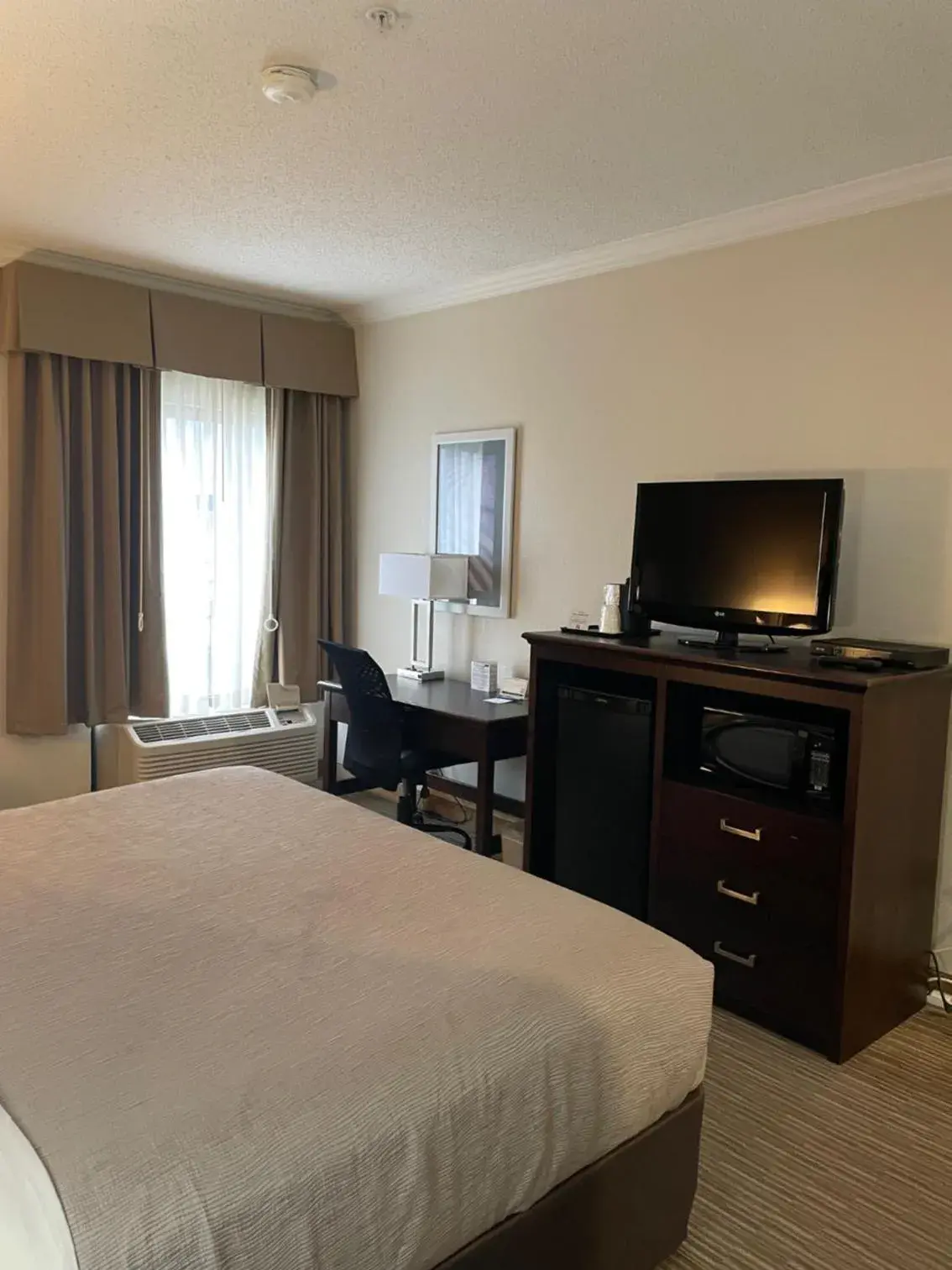 King Suite - Accessible/Non-Smoking in Quality Inn & Suites Seabrook- NASA- Kemah King Suite - Accessible/Non-Smoking in Quality Inn & Suites Seabrook- NASA- Kemah