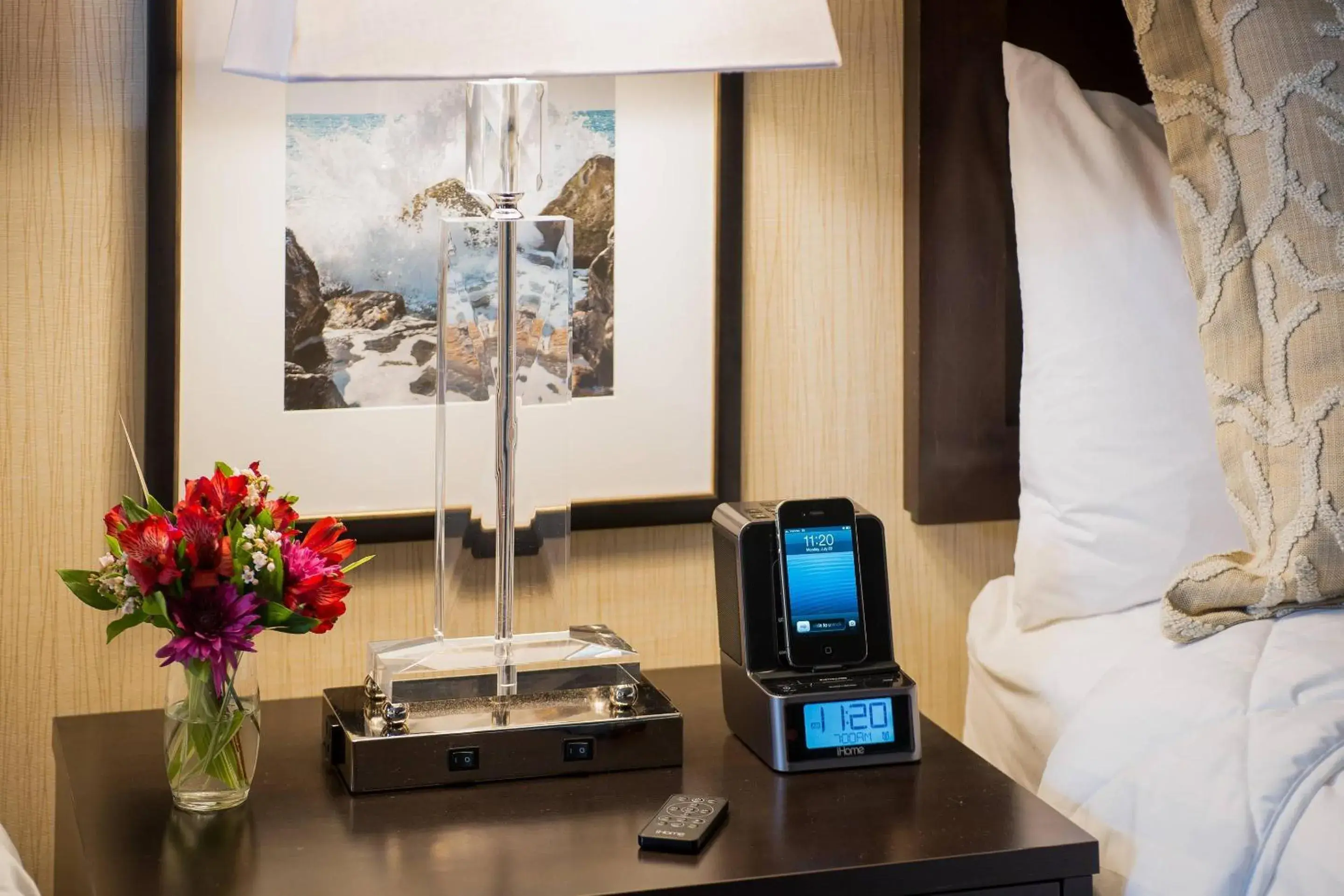 King Room - Non-Smoking in Port Inn & Suites Kennebunk, an Ascend Collection Hotel King Room - Non-Smoking in Port Inn & Suites Kennebunk, an Ascend Collection Hotel