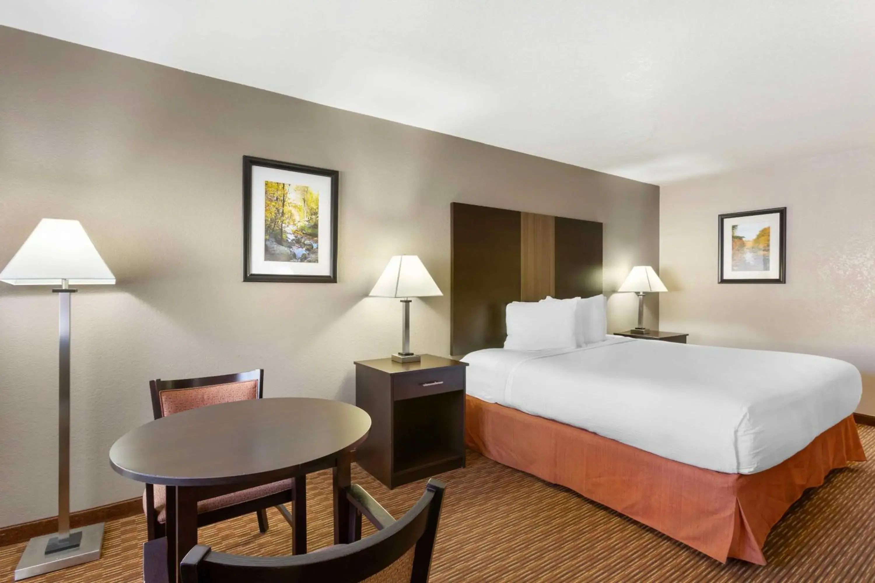 King Room - Disability Access in Best Western Sawmill Inn King Room - Disability Access in Best Western Sawmill Inn