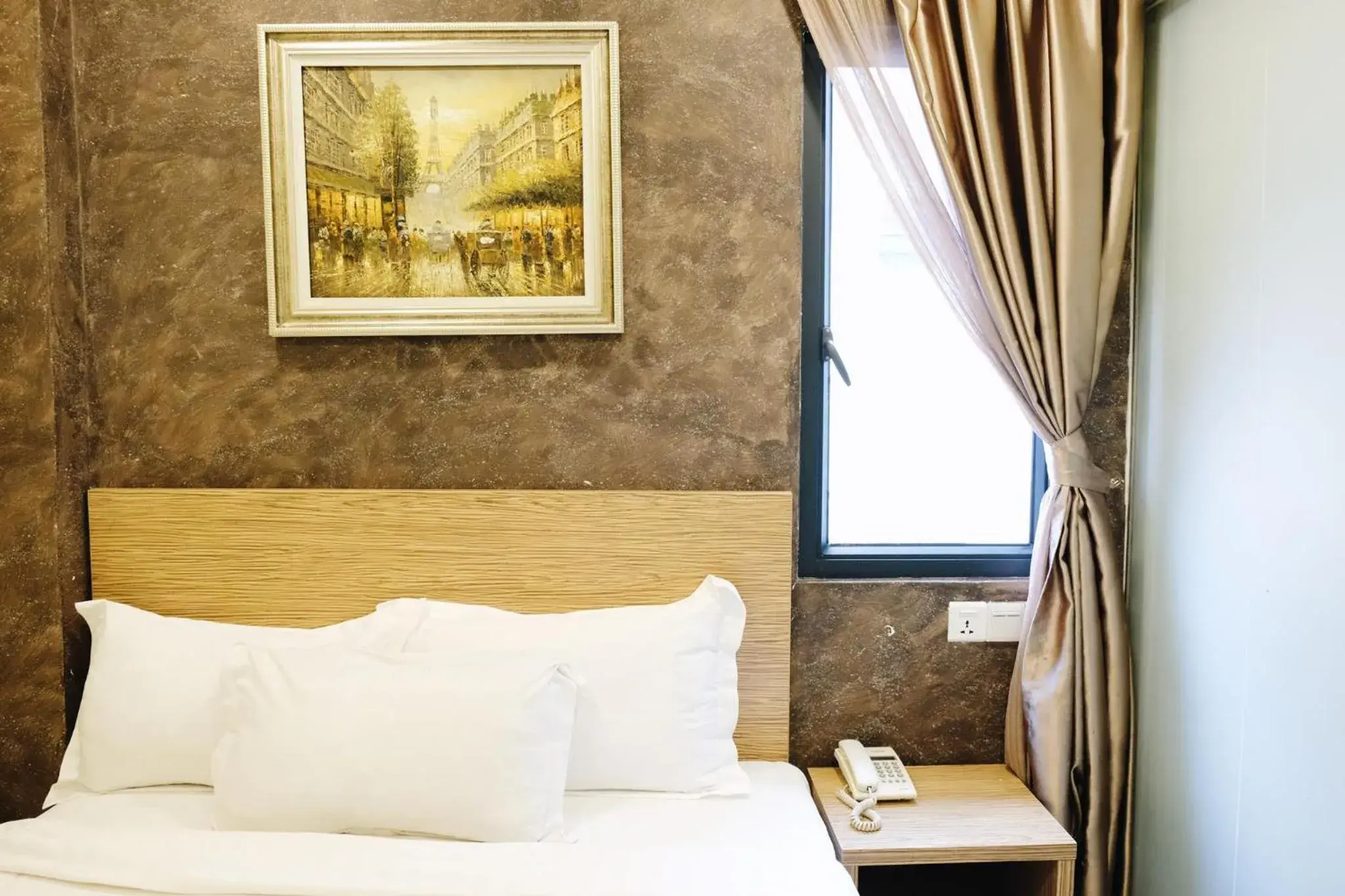 Deluxe Room with Window in Era Plus Hotel Deluxe Room with Window in Era Plus Hotel