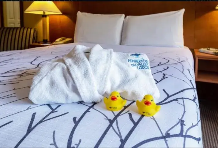 Studio with Kitchenette in Pemberton Valley Lodge Studio with Kitchenette in Pemberton Valley Lodge