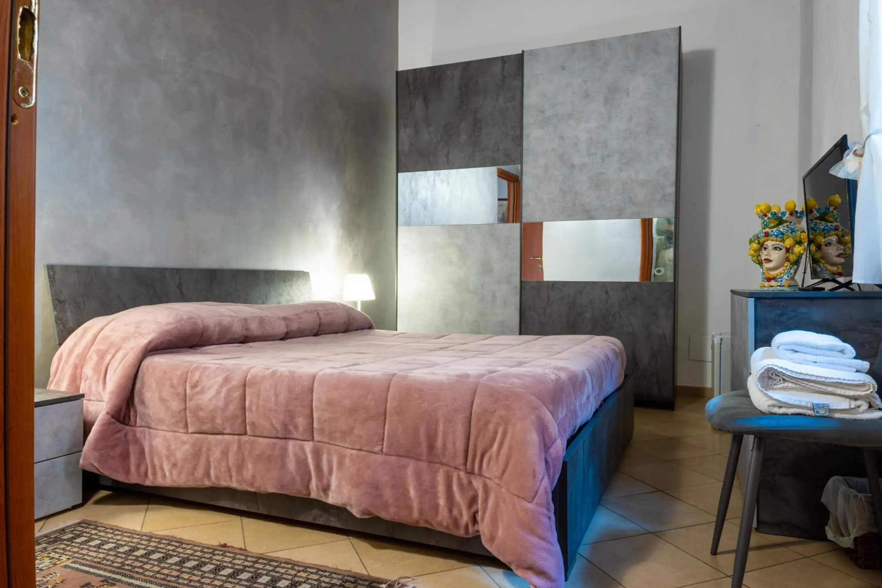 Deluxe Double or Twin Room in Le Teste di Moro al Duomo Deluxe Double or Twin Room in Le Teste di Moro al Duomo