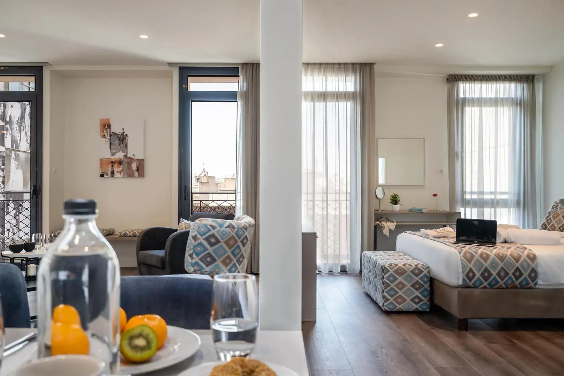 Suite with Balcony in Urban Nest - Suites & Apartments Suite with Balcony in Urban Nest - Suites & Apartments