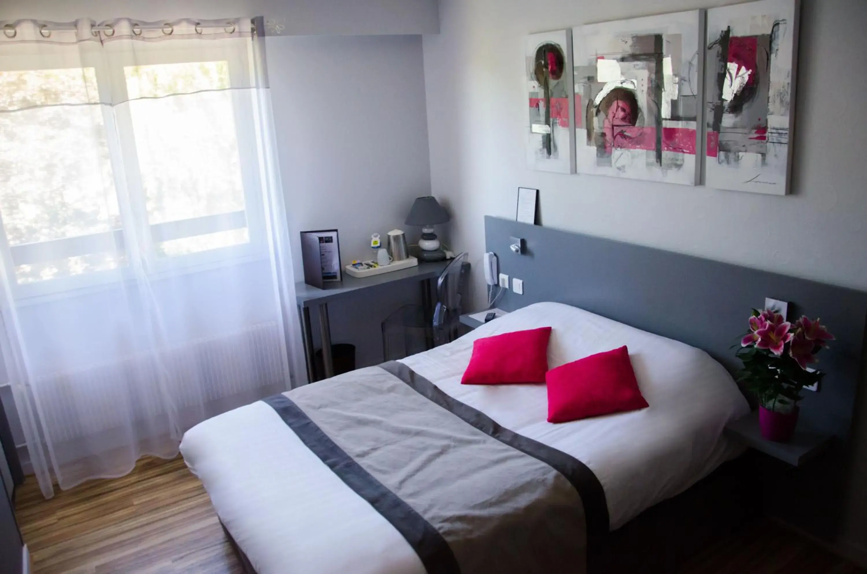 Family Room (5 Adults) in Logis Hôtel de la Bruyere Family Room (5 Adults) in Logis Hôtel de la Bruyere