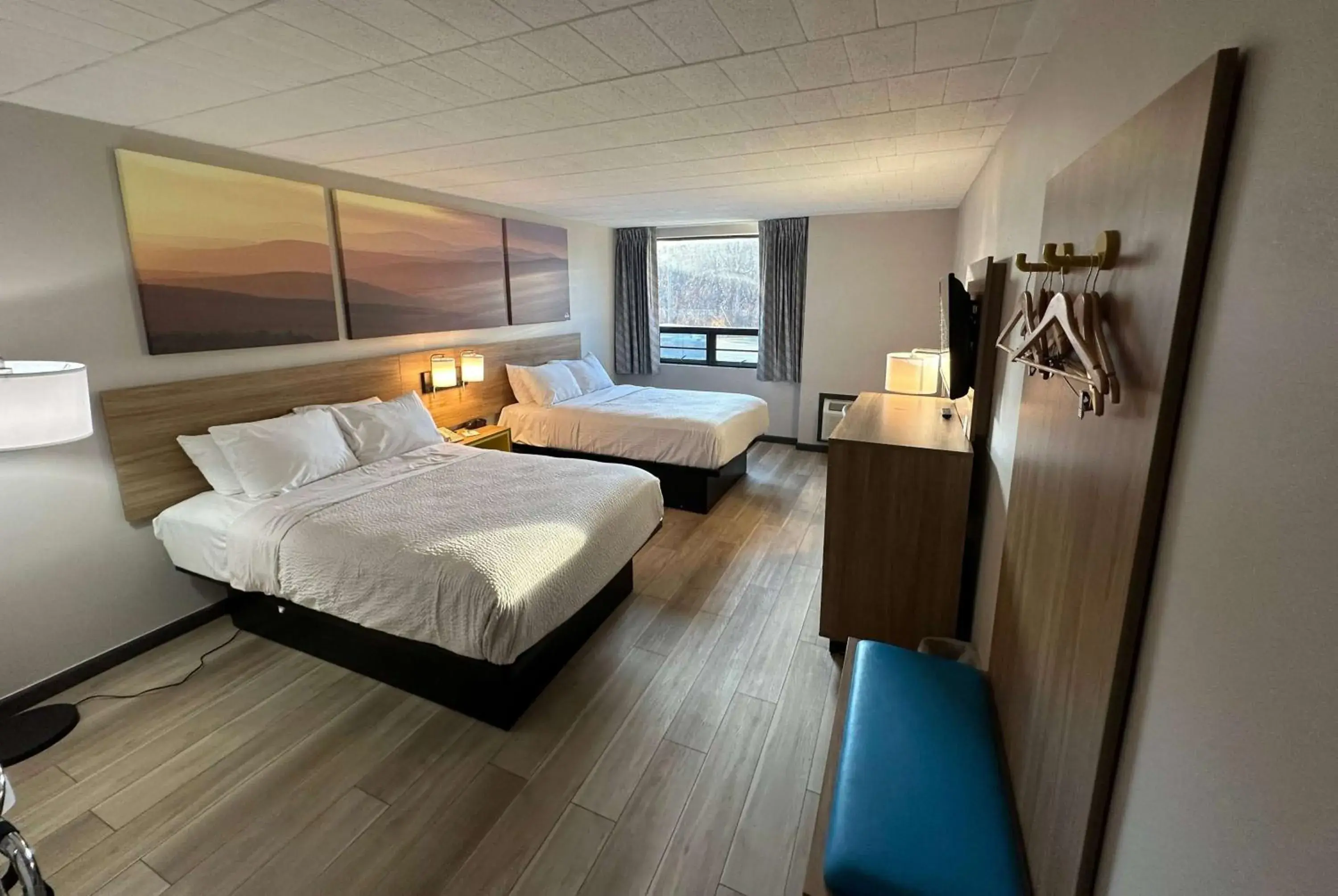 Double Room with Two Double Beds - Non-Smoking in Days Inn by Wyndham Liberty Double Room with Two Double Beds - Non-Smoking in Days Inn by Wyndham Liberty