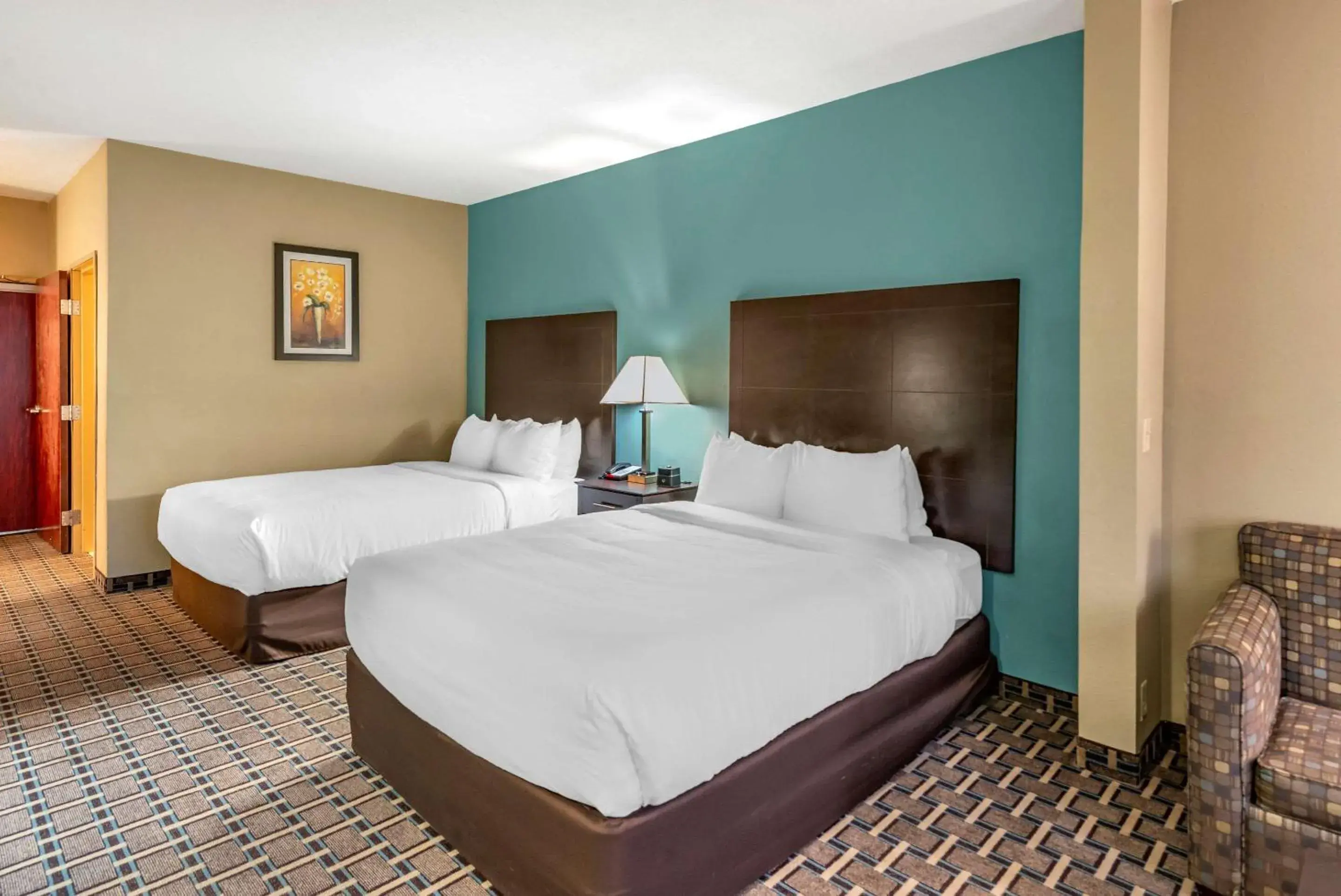 Suite with Two Queen Beds and Sofa Bed - Accessible/Non Smoking in Comfort Suites Suite with Two Queen Beds and Sofa Bed - Accessible/Non Smoking in Comfort Suites