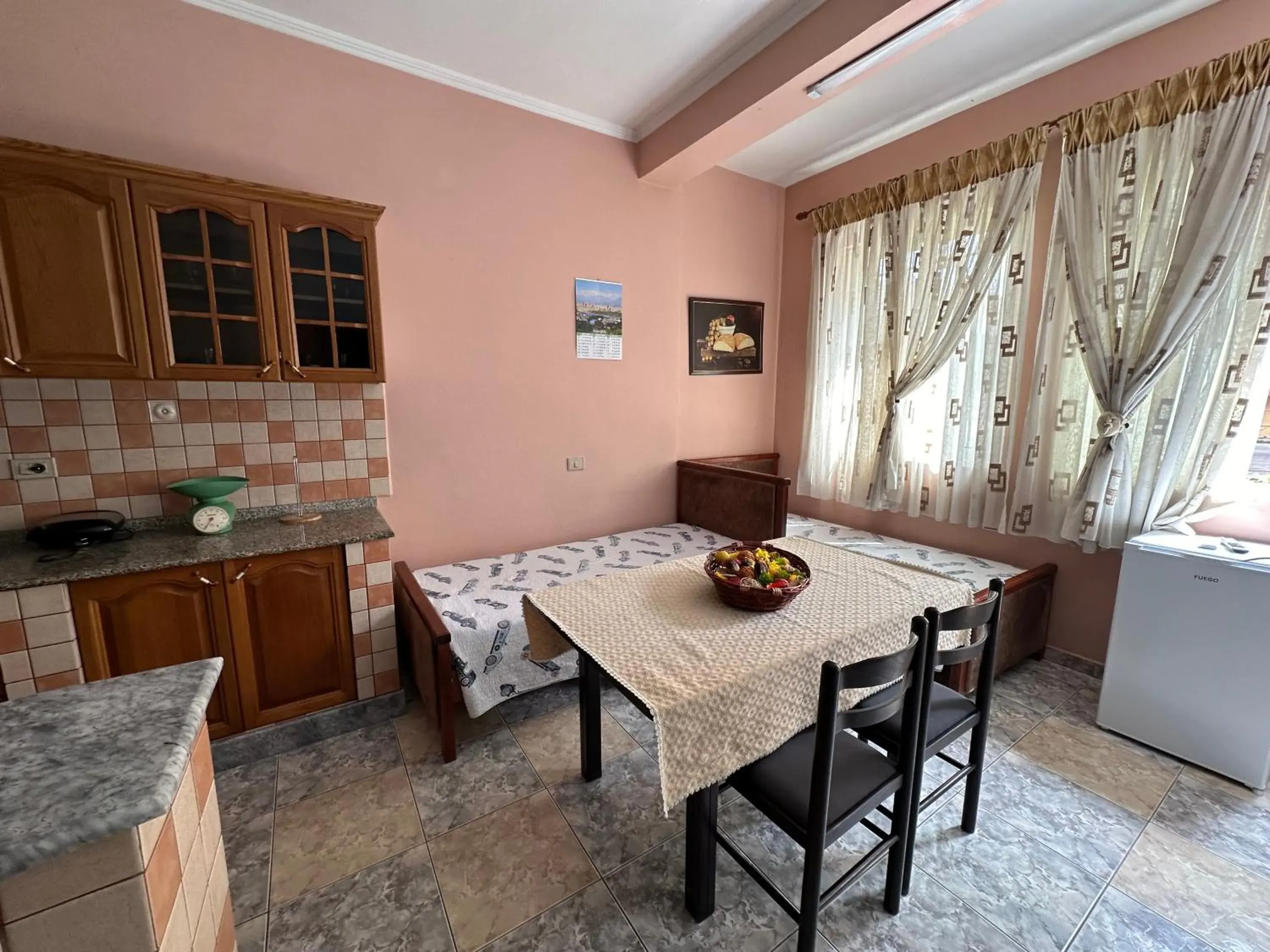 Twin Room with Bath in Chicago hotel Twin Room with Bath in Chicago hotel