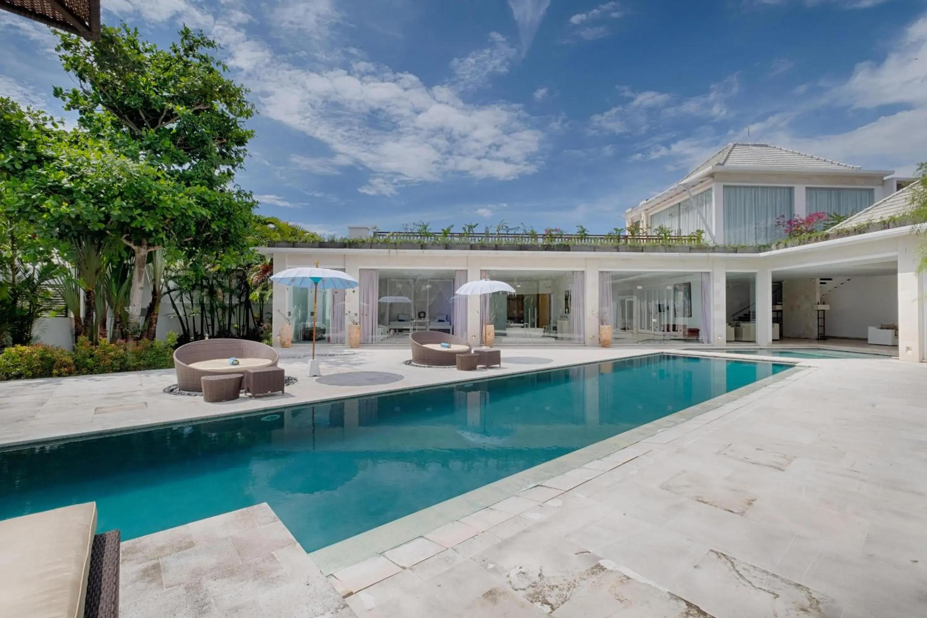 Putih Satu - Three-Bedroom Villa with Private Pool and Free Benefit in Canggu Villa by Sanga Sanga Hospitality Putih Satu - Three-Bedroom Villa with Private Pool and Free Benefit in Canggu Villa by Sanga Sanga Hospitality