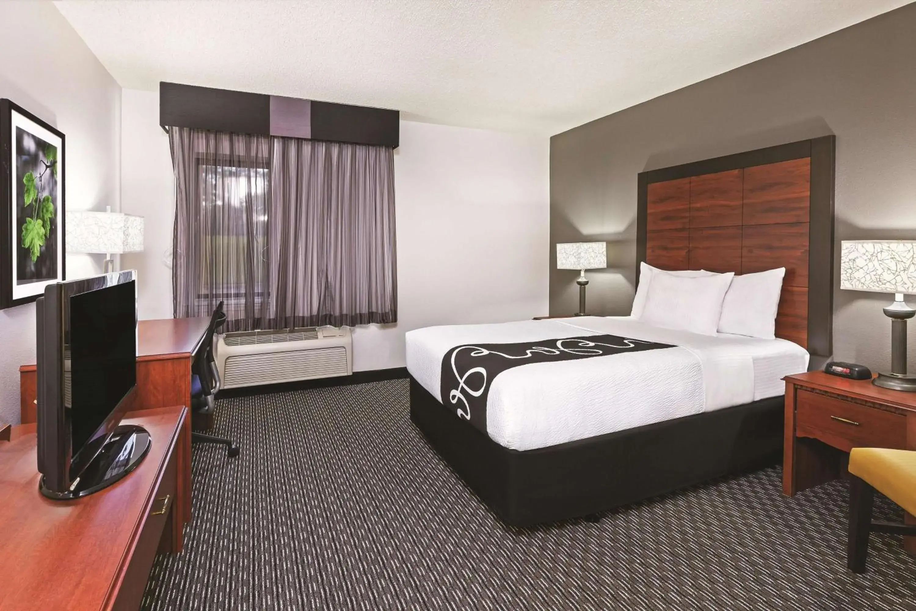Deluxe King Room in La Quinta by Wyndham N Little Rock - McCain Mall Deluxe King Room in La Quinta by Wyndham N Little Rock - McCain Mall