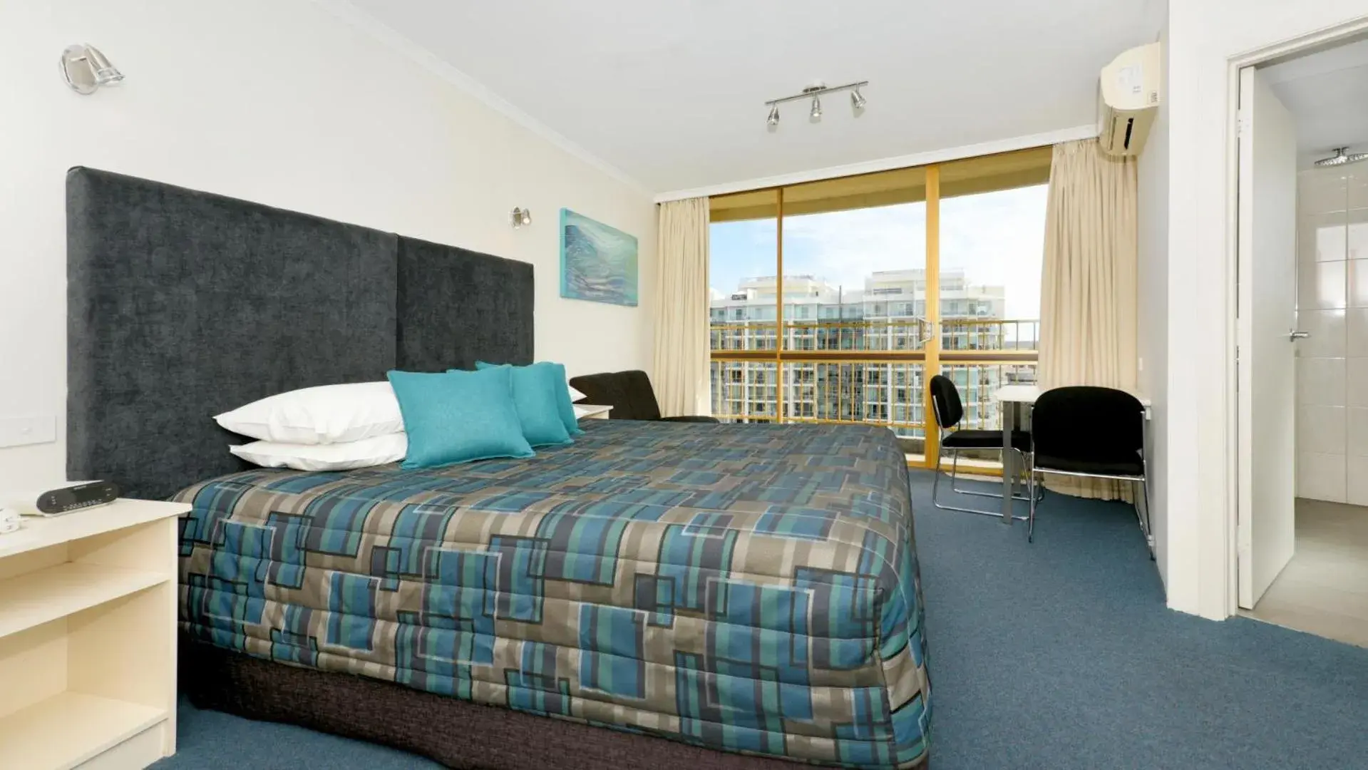 Queen Room with Balcony - Disability Access in Atlantic Tower Motor Inn Queen Room with Balcony - Disability Access in Atlantic Tower Motor Inn