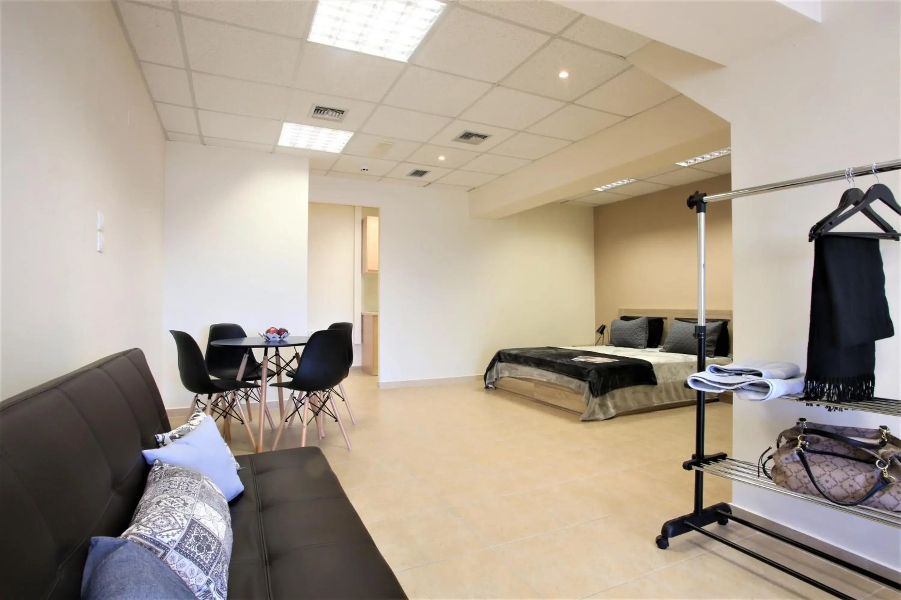 Standard Suite in GK Airport Suites - Free Shuttle by GK Properties Standard Suite in GK Airport Suites - Free Shuttle by GK Properties