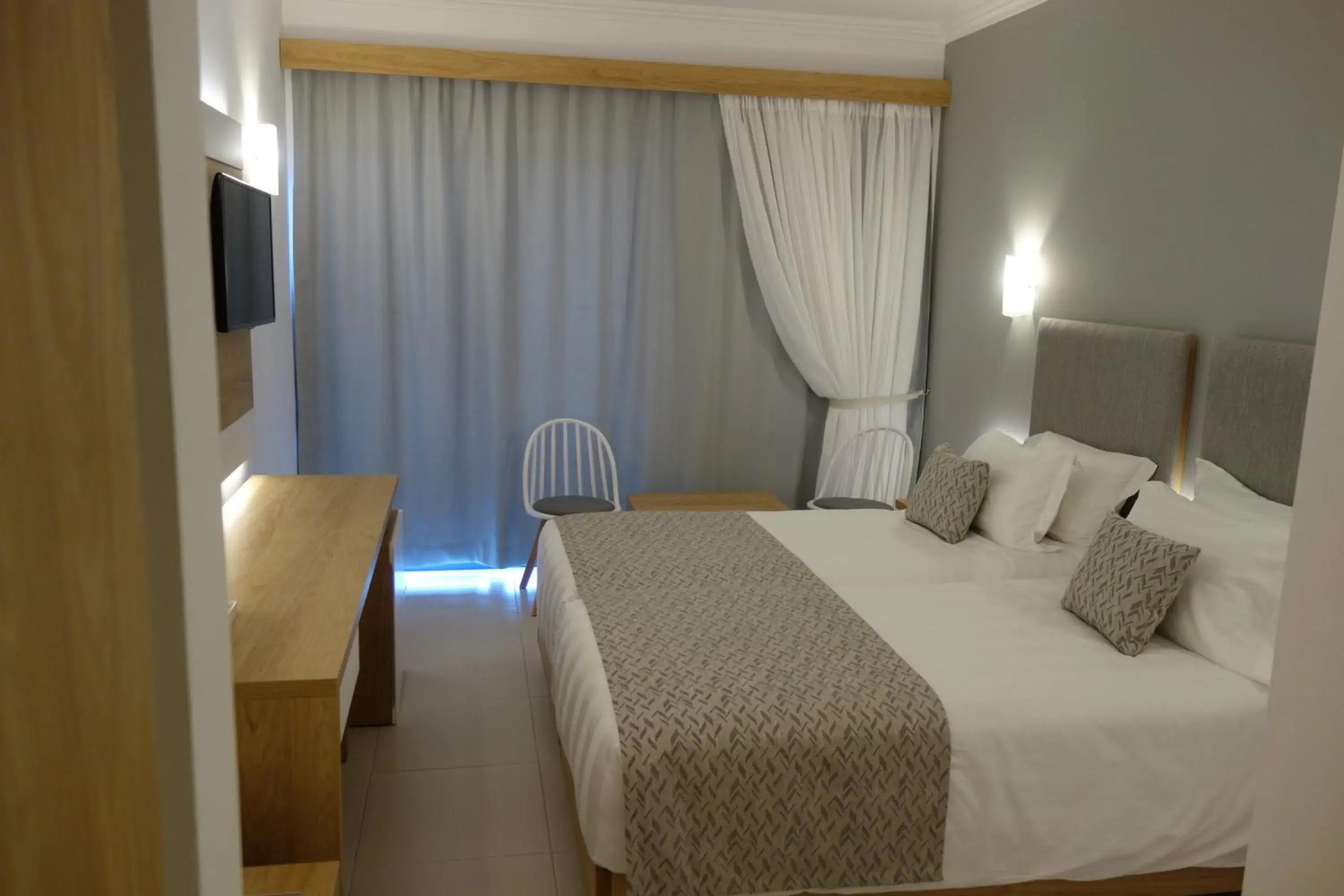 Double or Twin Room with Side Sea View in Rhodos Horizon City-Adults Only Double or Twin Room with Side Sea View in Rhodos Horizon City-Adults Only