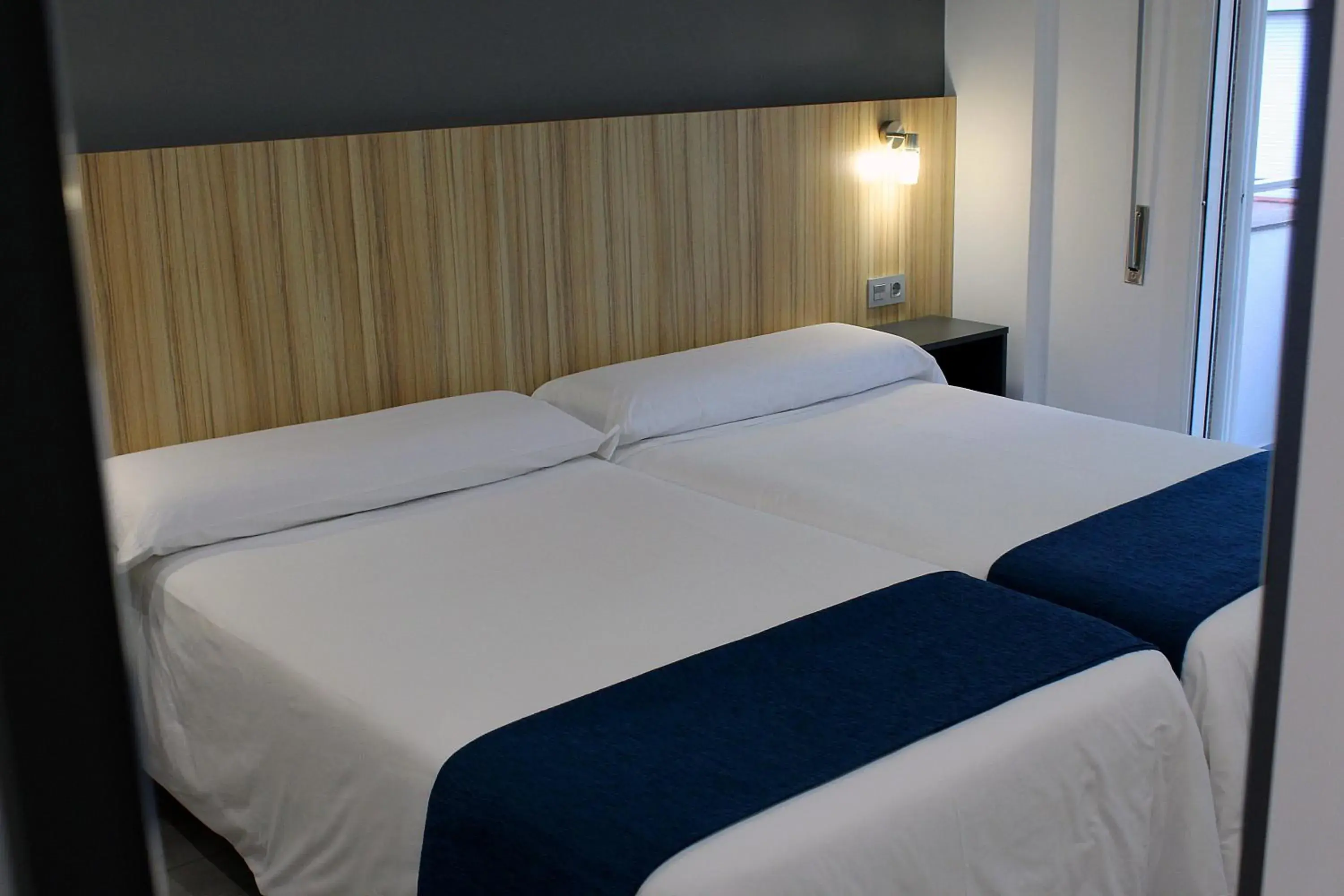 Twin Room - single occupancy in Hotel Altiana Twin Room - single occupancy in Hotel Altiana