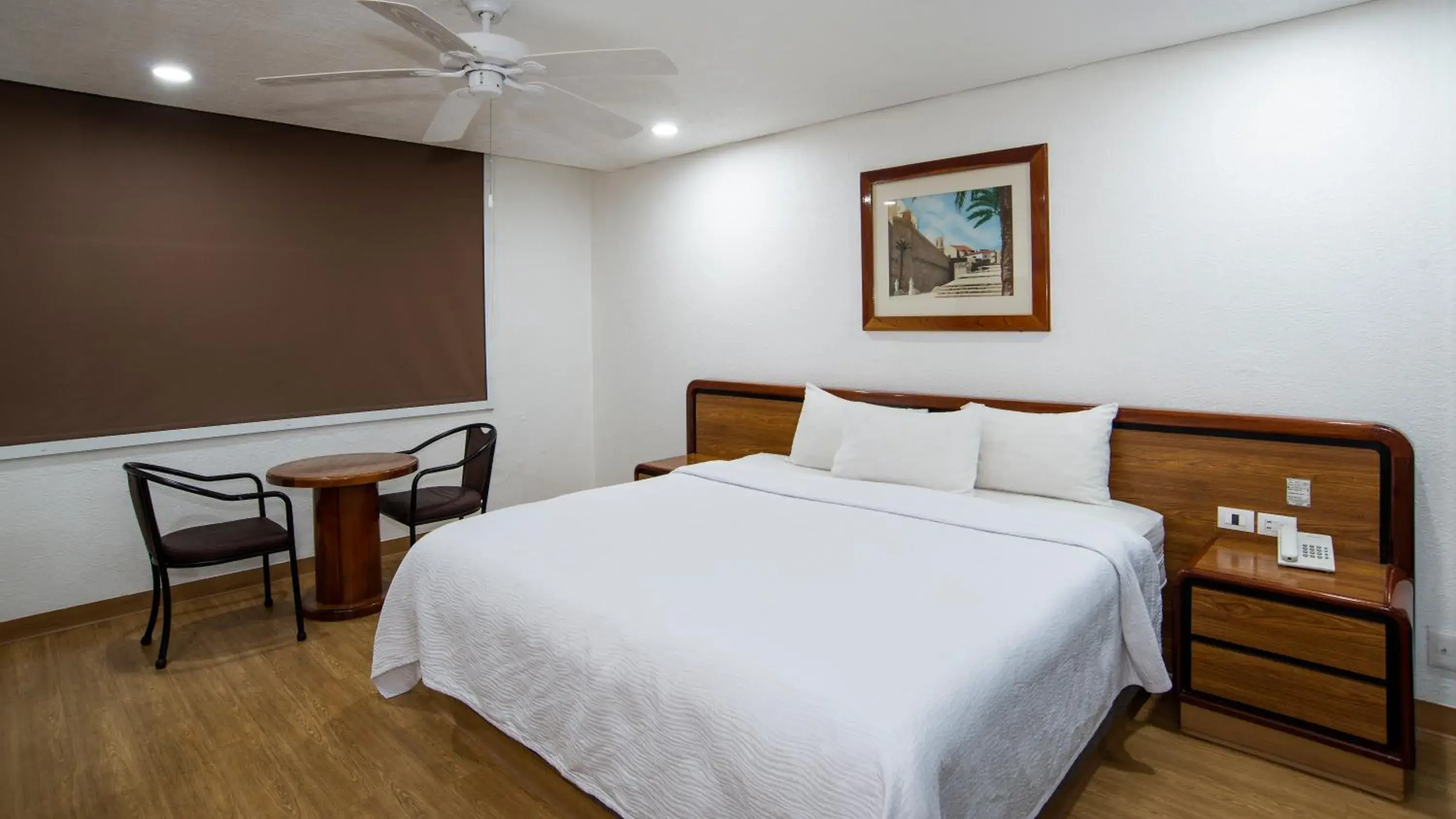 King Room - single occupancy in Hotel San Lucas King Room - single occupancy in Hotel San Lucas