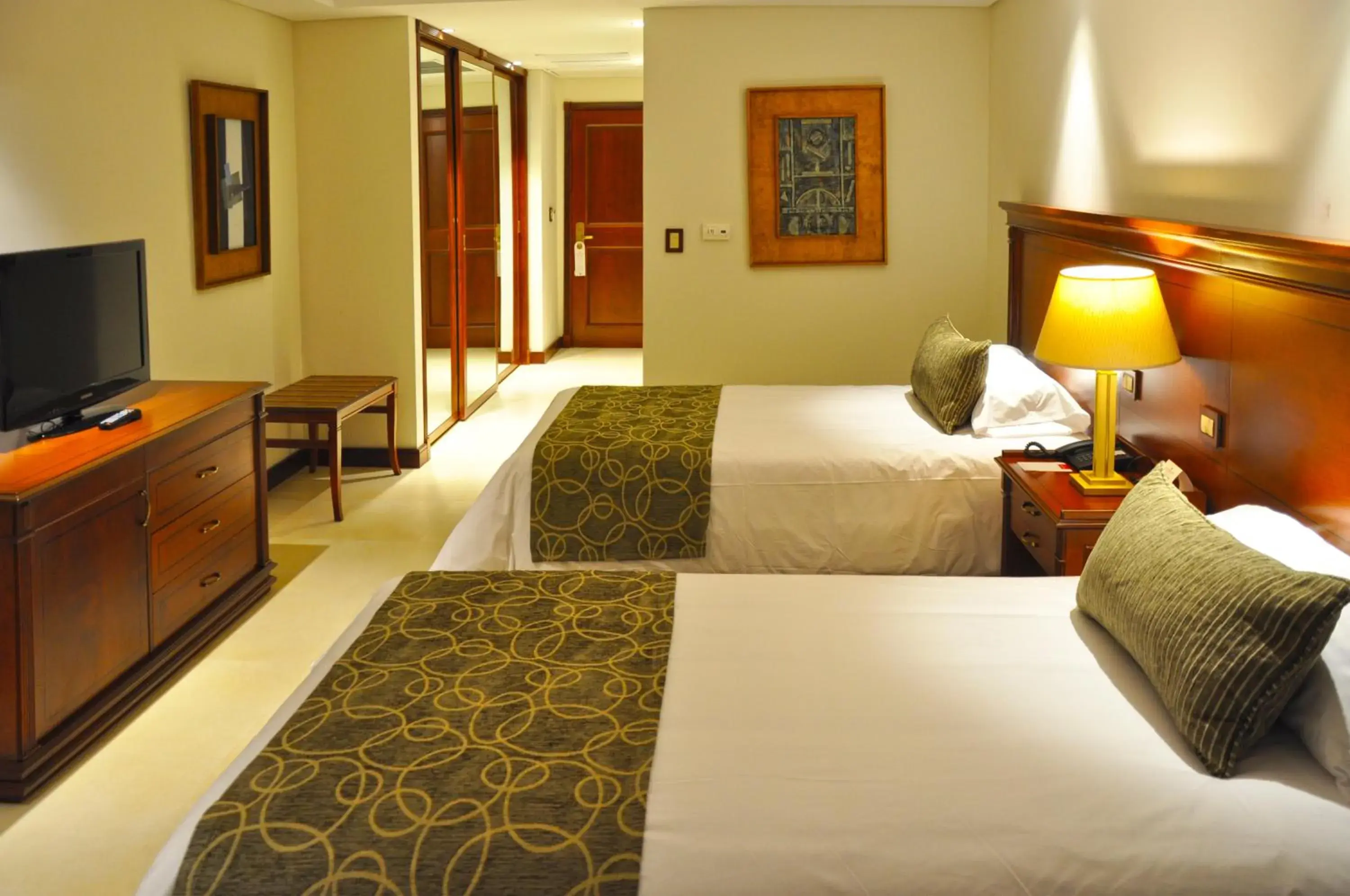 Deluxe Double Room with Two Double Beds in Gran Amérian Carlos V Deluxe Double Room with Two Double Beds in Gran Amérian Carlos V