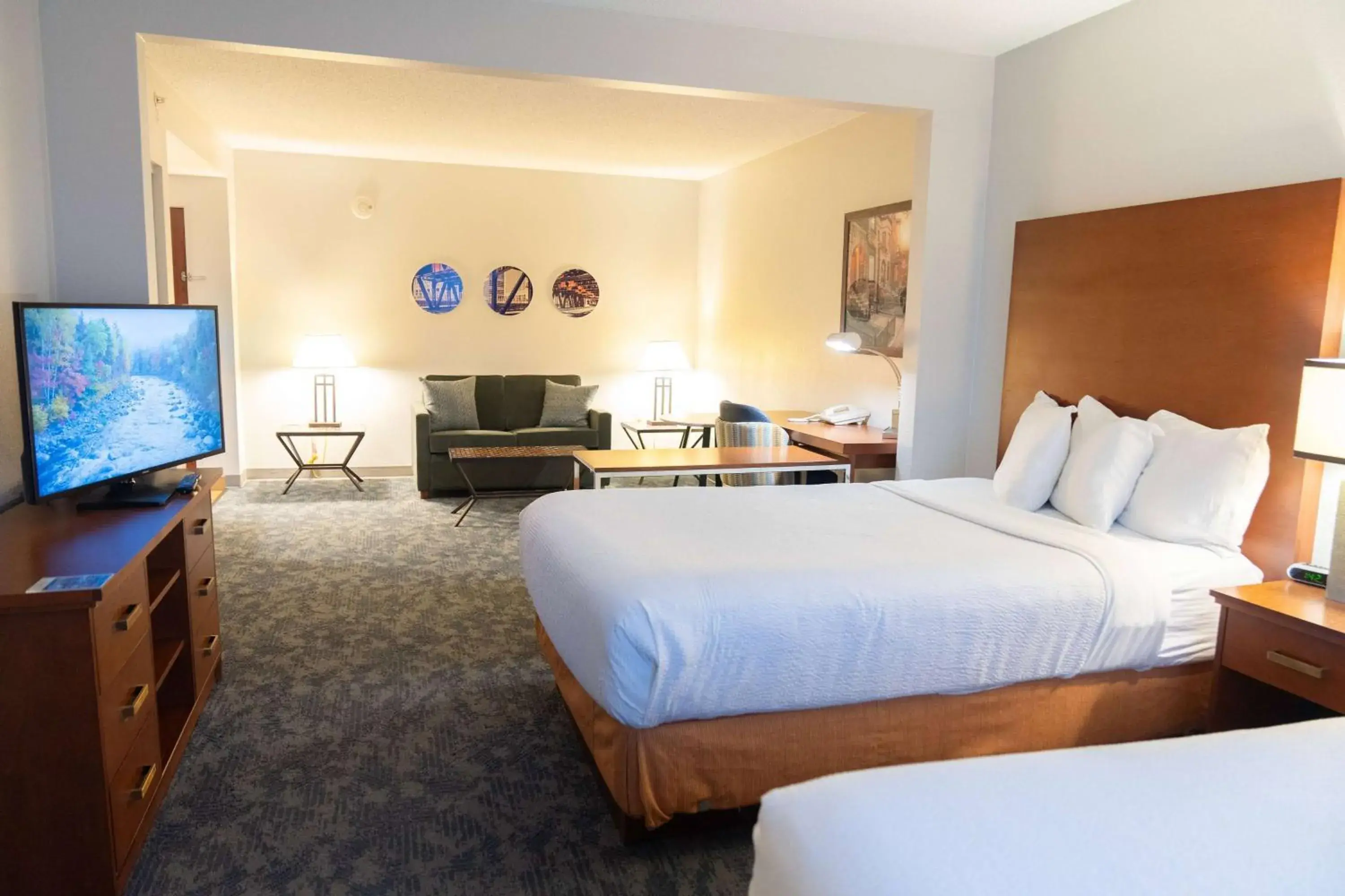 Executive Double Suite - Non-Smoking in La Quinta by Wyndham Bannockburn-Deerfield Executive Double Suite - Non-Smoking in La Quinta by Wyndham Bannockburn-Deerfield