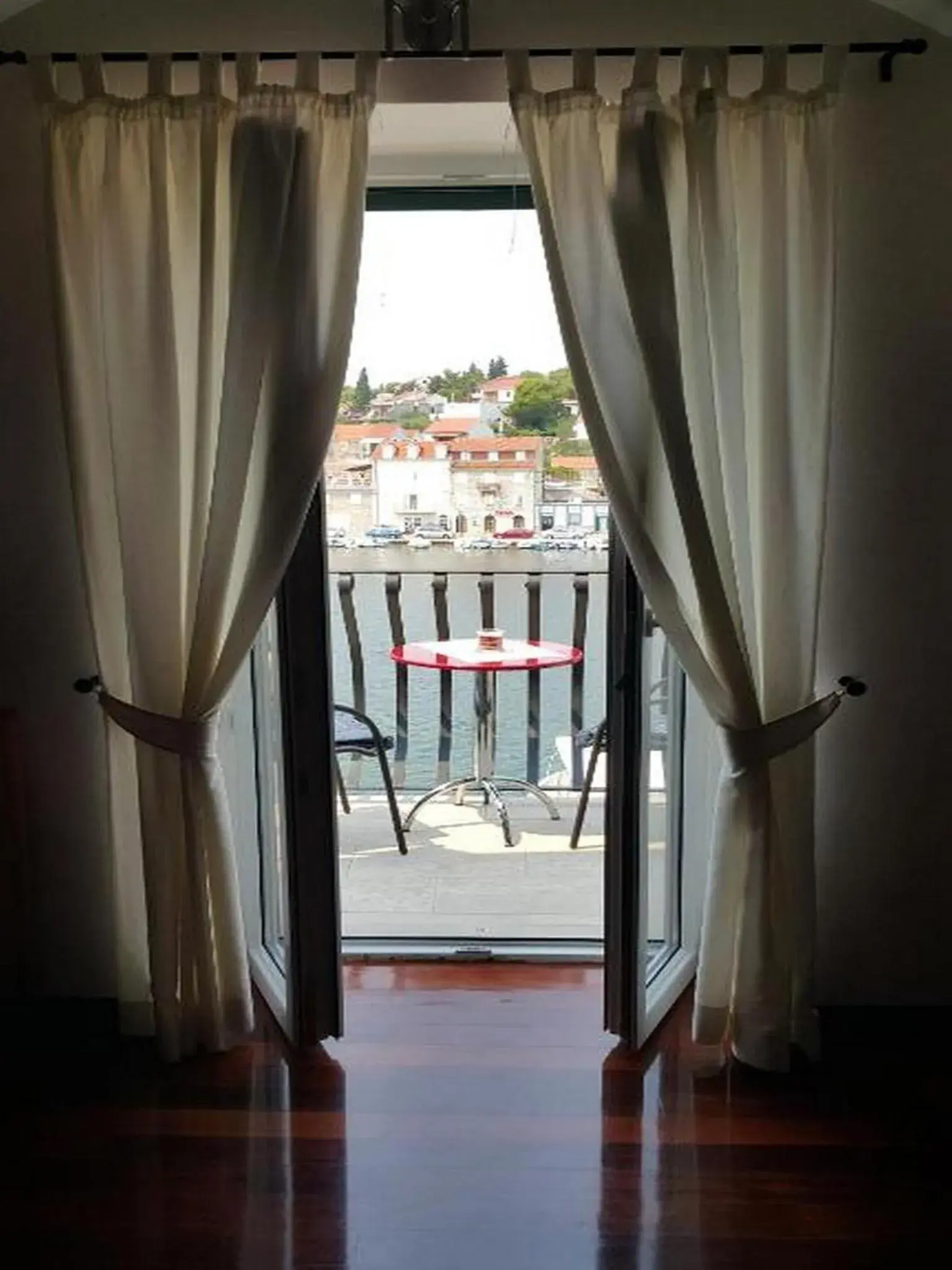 Comfort Double Room with Balcony and Sea View in Villa Slika Comfort Double Room with Balcony and Sea View in Villa Slika