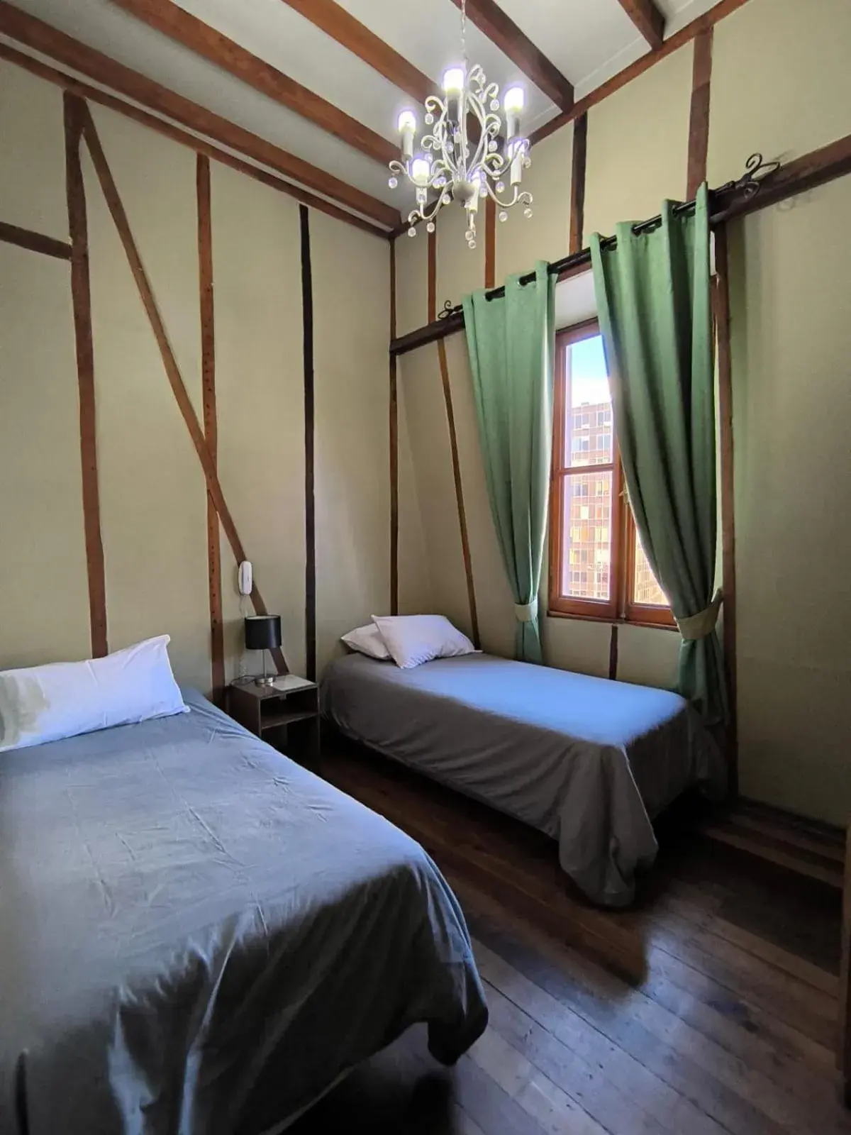 Standard Twin Room - single occupancy in Hotel Reina Victoria Valparaíso Standard Twin Room - single occupancy in Hotel Reina Victoria Valparaíso