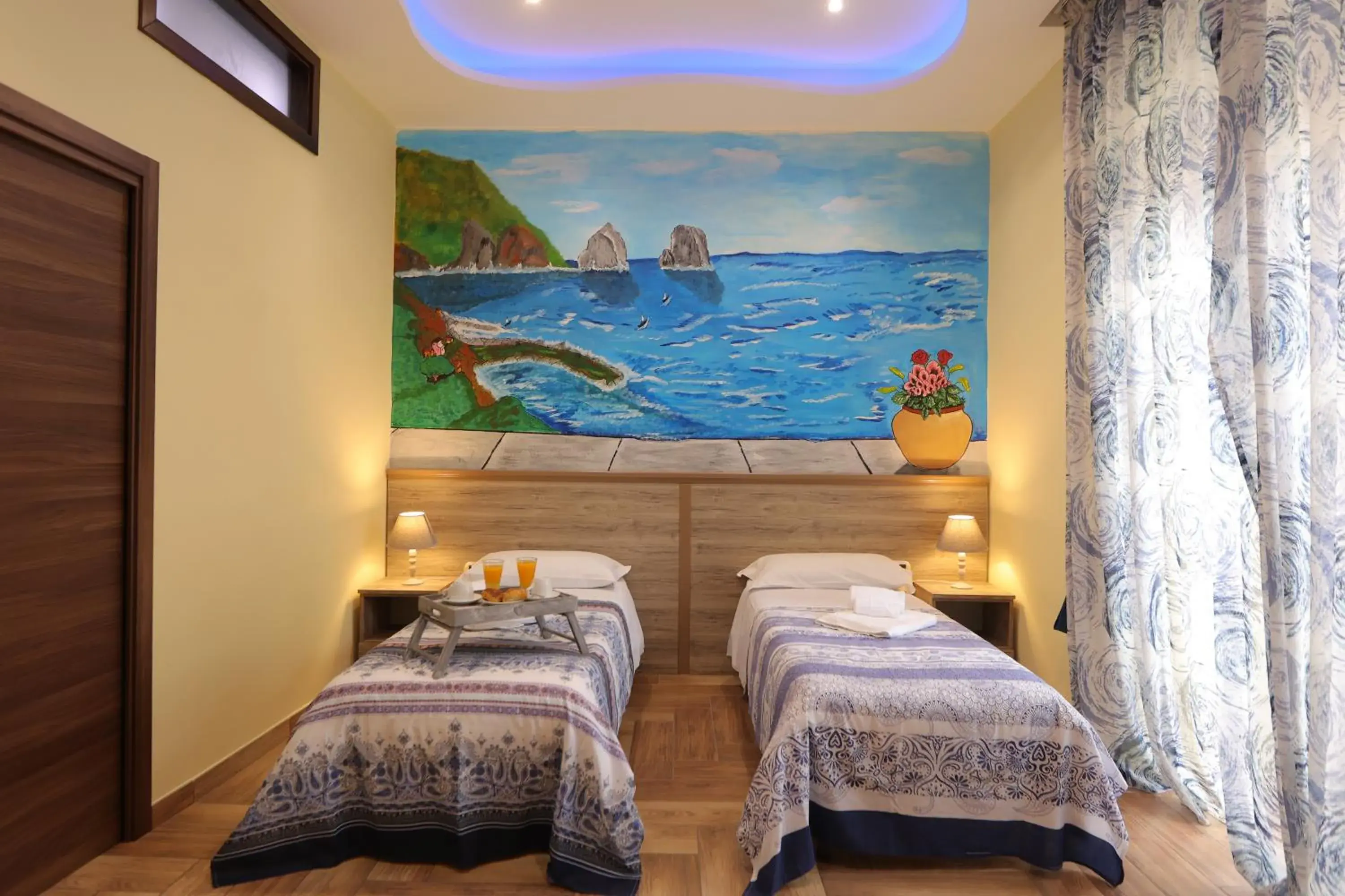 Deluxe Double or Twin Room with Balcony in L'Ammor e Napule Deluxe Double or Twin Room with Balcony in L'Ammor e Napule