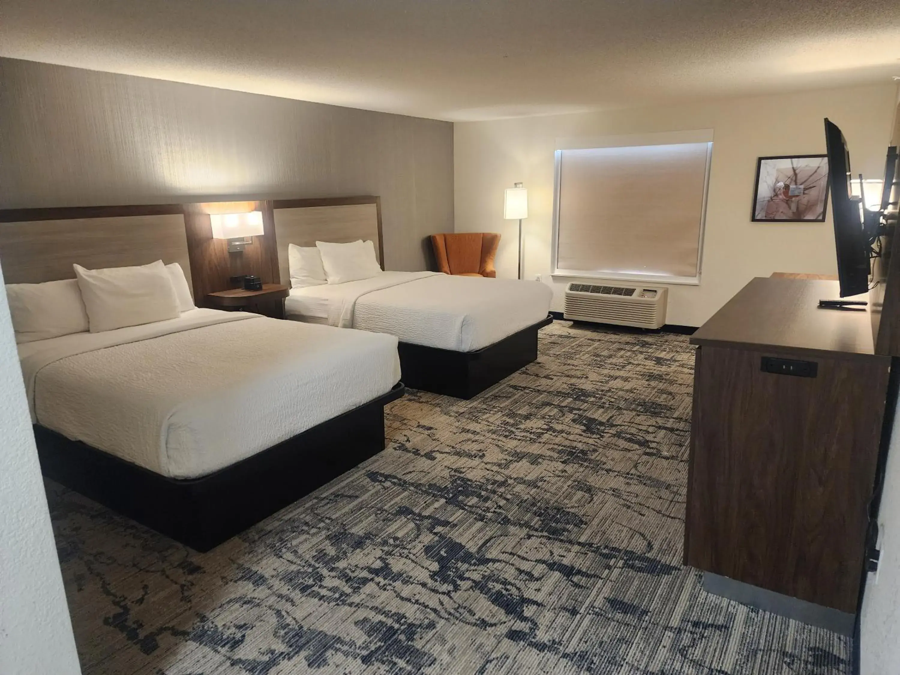 Double Room with Two Double Beds in La Quinta by Wyndham Milwaukee SW New Berlin Double Room with Two Double Beds in La Quinta by Wyndham Milwaukee SW New Berlin