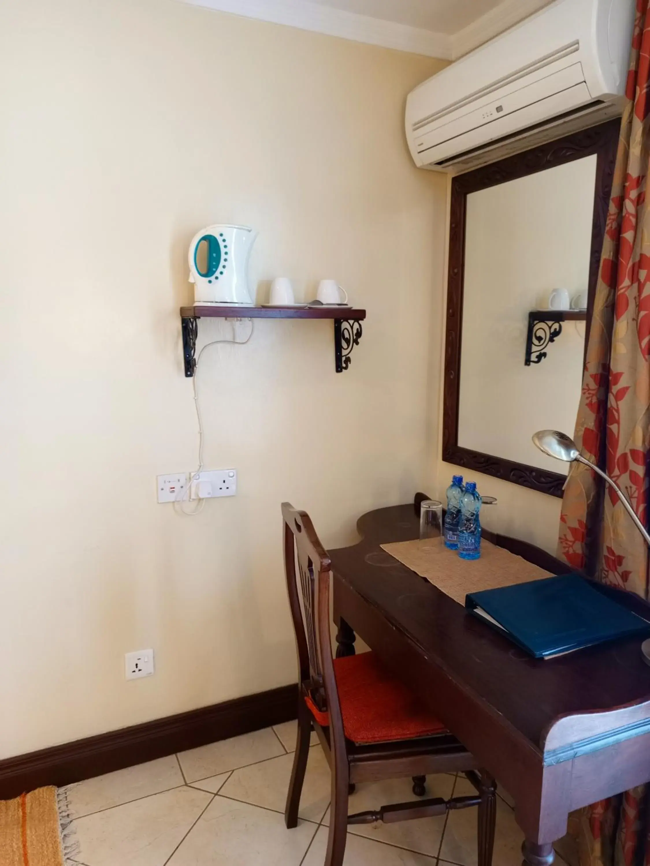 Standard Room 2 Single Bed, 21Sqm, Air Conditionned, Room Service, Tea And Coffee, Flat Screen Tv - single occupancy in The Heron By Sarovar Portico India Standard Room 2 Single Bed, 21Sqm, Air Conditionned, Room Service, Tea And Coffee, Flat Screen Tv - single occupancy in The Heron By Sarovar Portico India