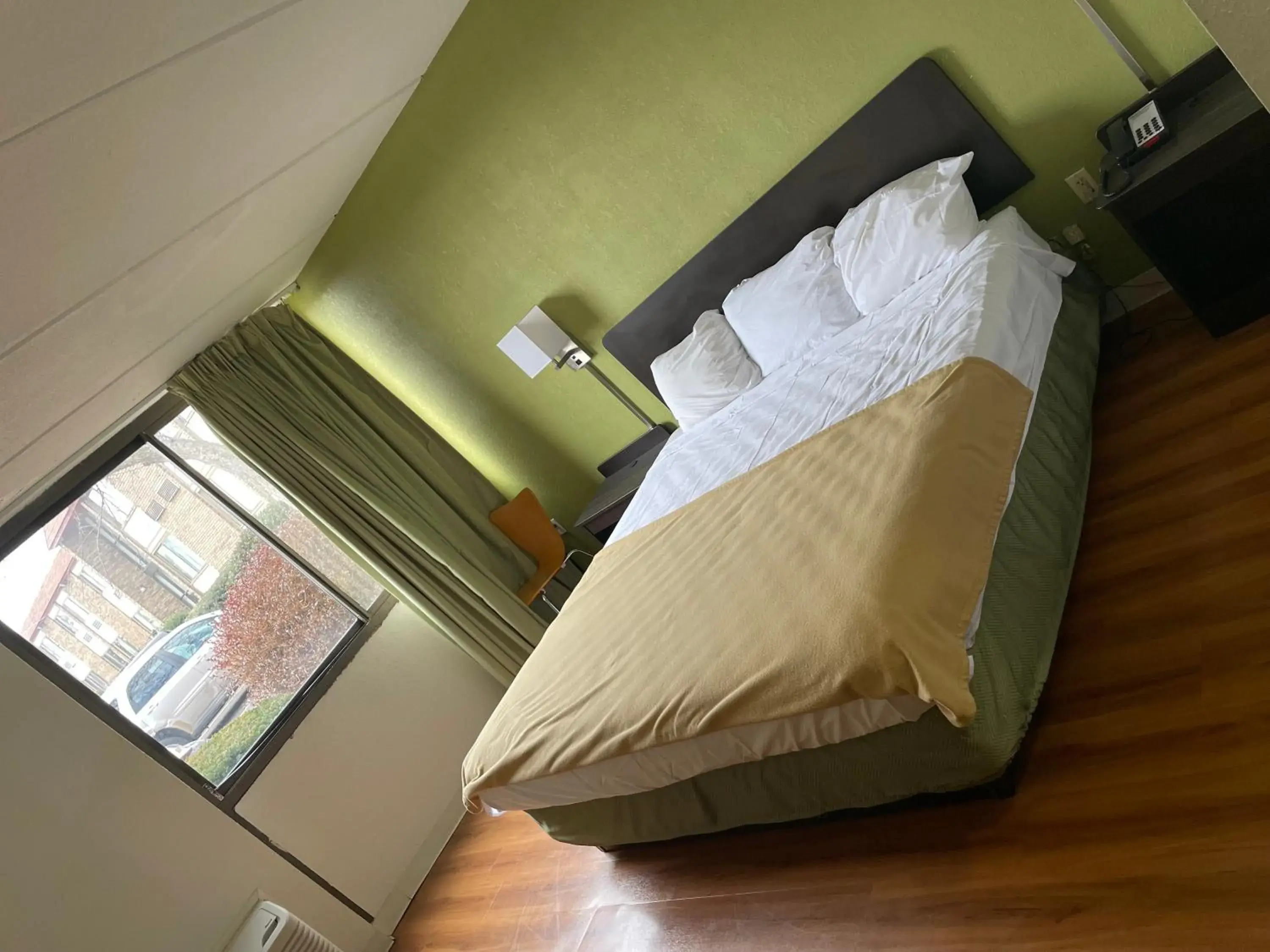 King Room - Non-Smoking in Travelodge by Wyndham Vernon CT King Room - Non-Smoking in Travelodge by Wyndham Vernon CT