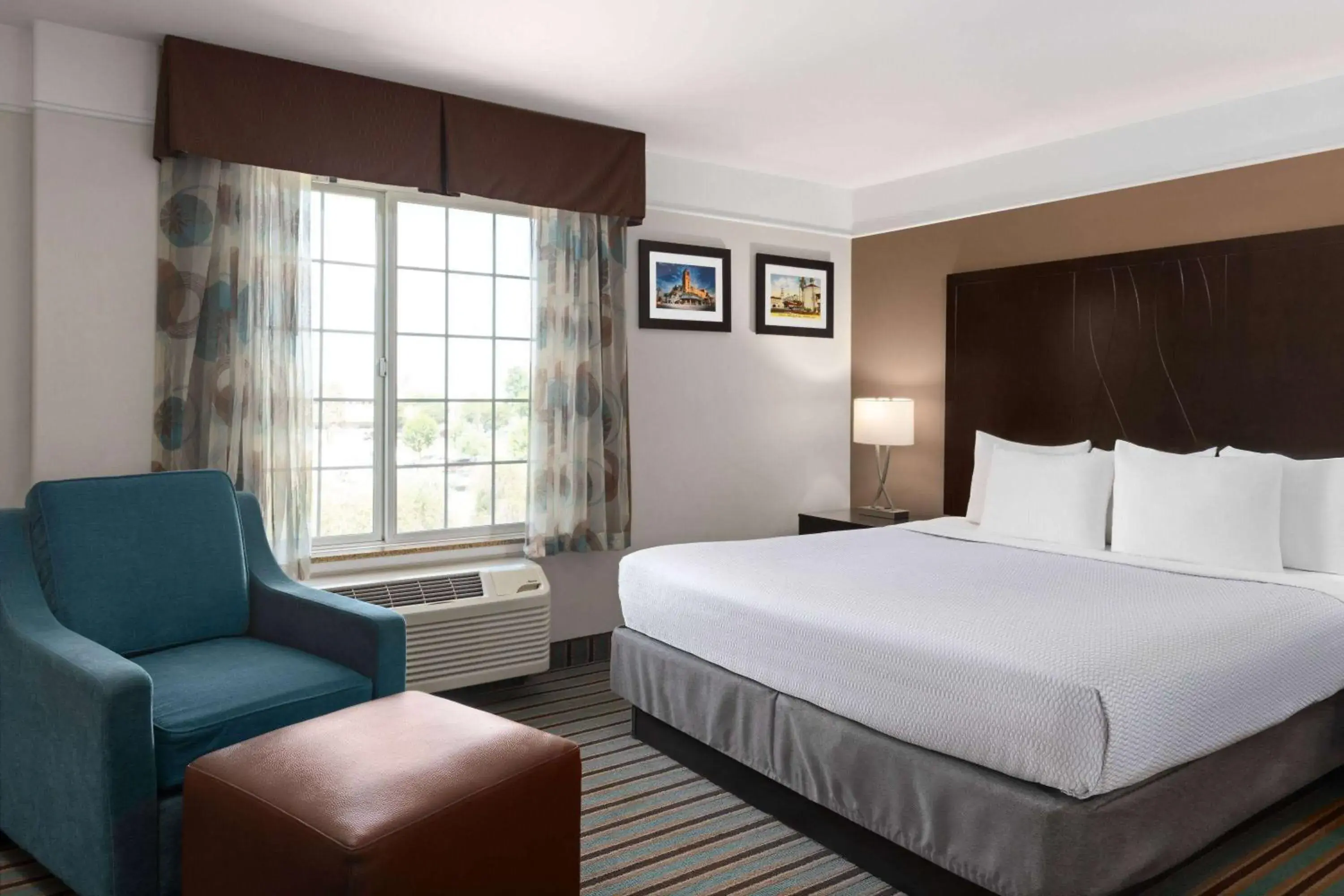 One-Bedroom King Suite - Non-Smoking in La Quinta by Wyndham Bakersfield North One-Bedroom King Suite - Non-Smoking in La Quinta by Wyndham Bakersfield North